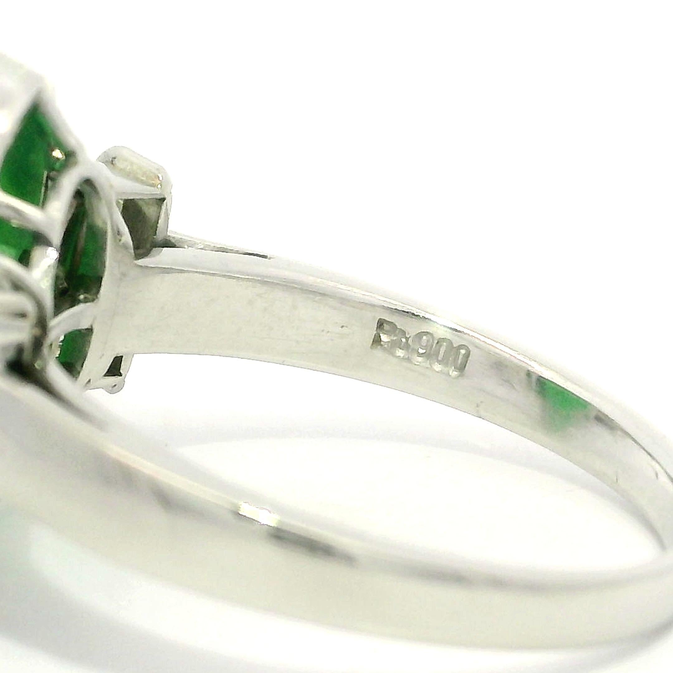 --Pietre: --
(1) Vera giada naturale - 100% giada naturale A - taglio cabochon ovale - incastonato - bel colore verde - misura grande 16,38 x 10,77 x 5,36 mm - 7,48ct (esatto)
** Vedere i dettagli della certificazione qui sotto per informazioni