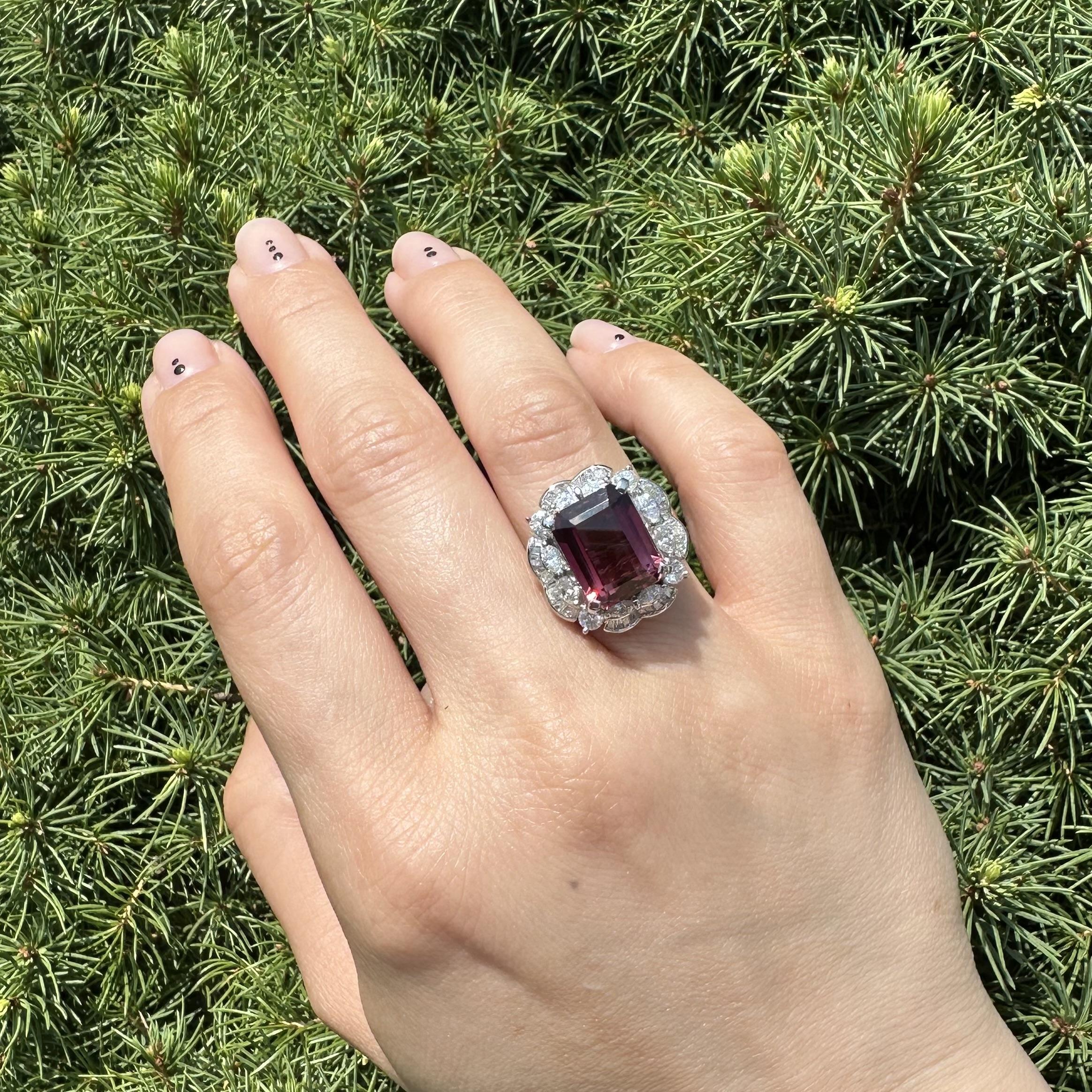 Vintage Platin GIA 9,9ctw große Stufe geschnitten Rubellit Turmalin & Diamant-Ring im Angebot 6