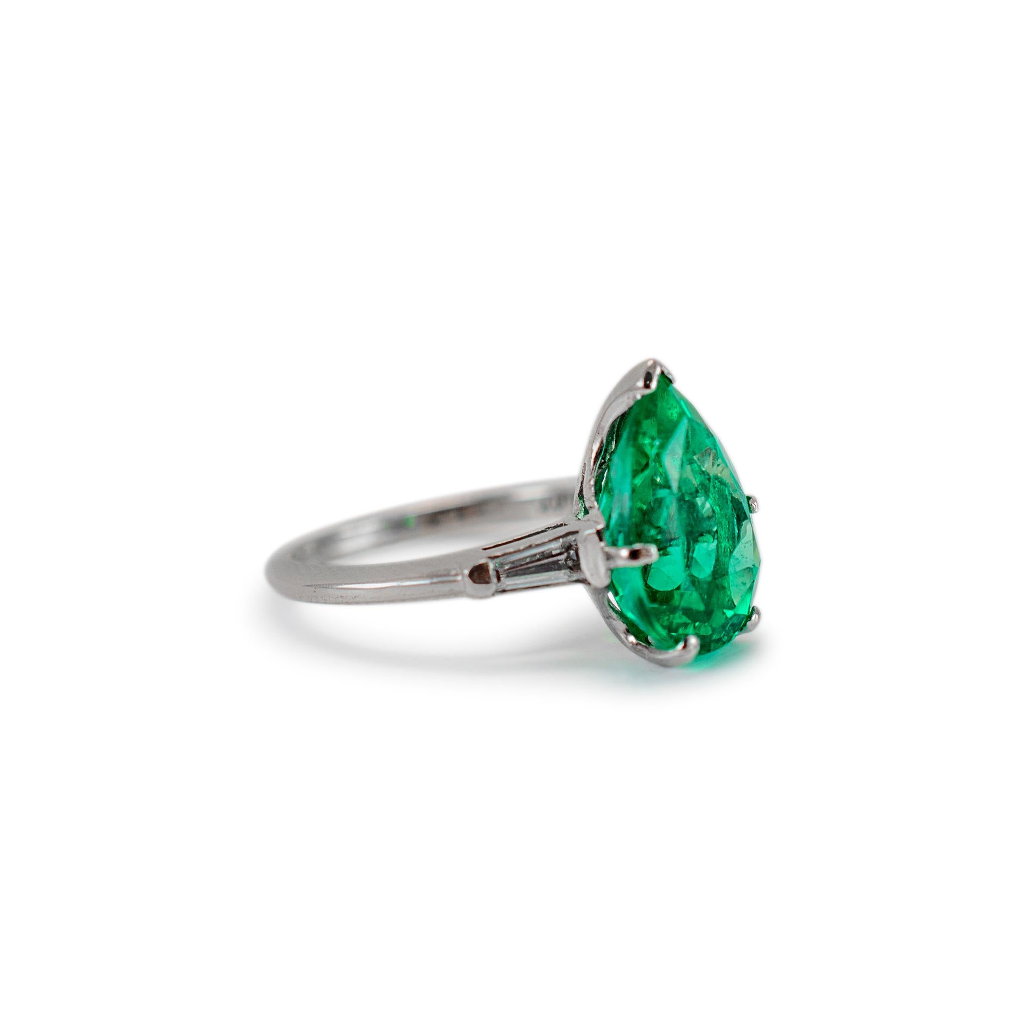 Platin GIA kolumbianischer Smaragd-Diamant-Cocktailring im Zustand „Hervorragend“ im Angebot in Houston, TX
