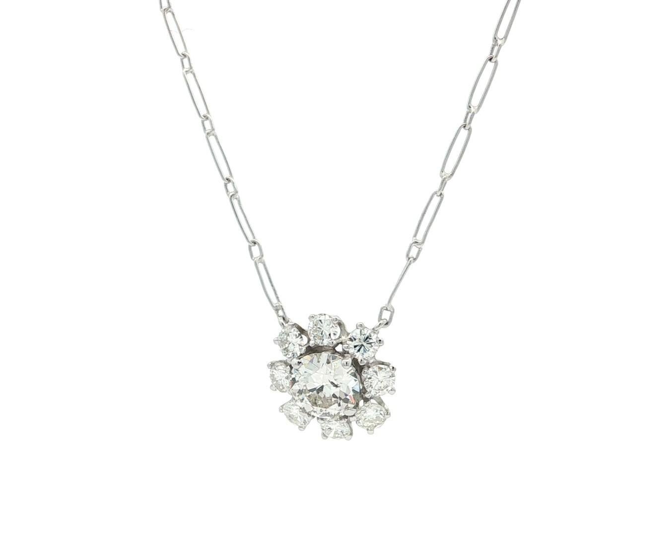 Ciondolo a fiore in platino e oro d'epoca con diamanti a grappolo da 1,63 carati, Hand Made in vendita 5