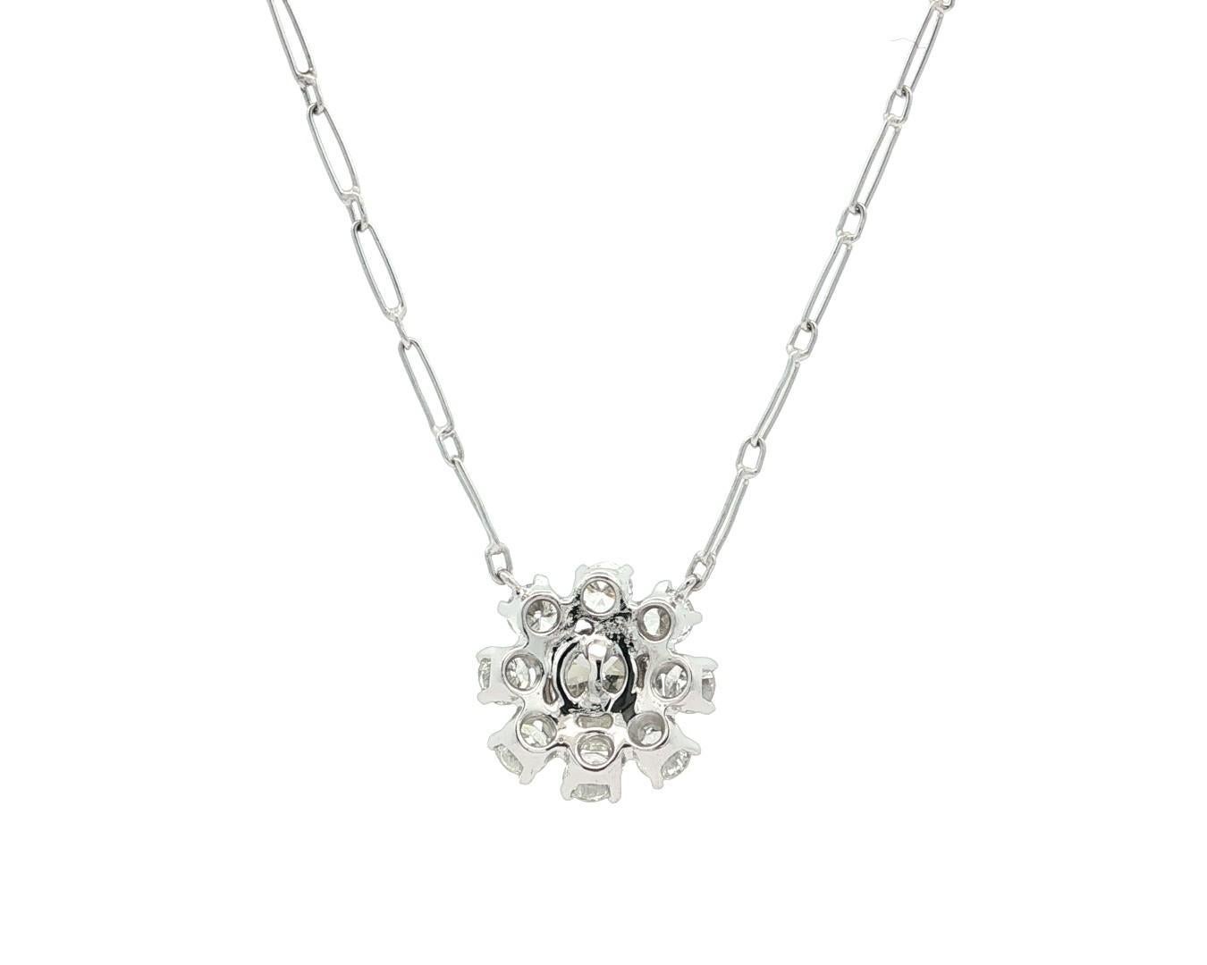 Ciondolo a fiore in platino e oro d'epoca con diamanti a grappolo da 1,63 carati, Hand Made in vendita 6