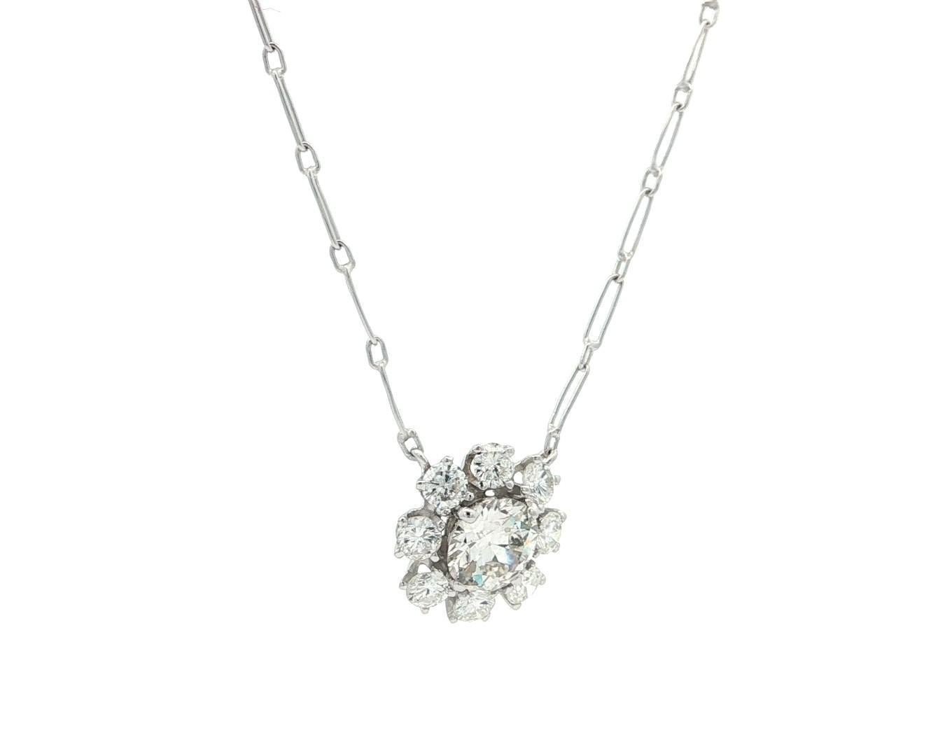 Ciondolo a fiore in platino e oro d'epoca con diamanti a grappolo da 1,63 carati, Hand Made in vendita 4