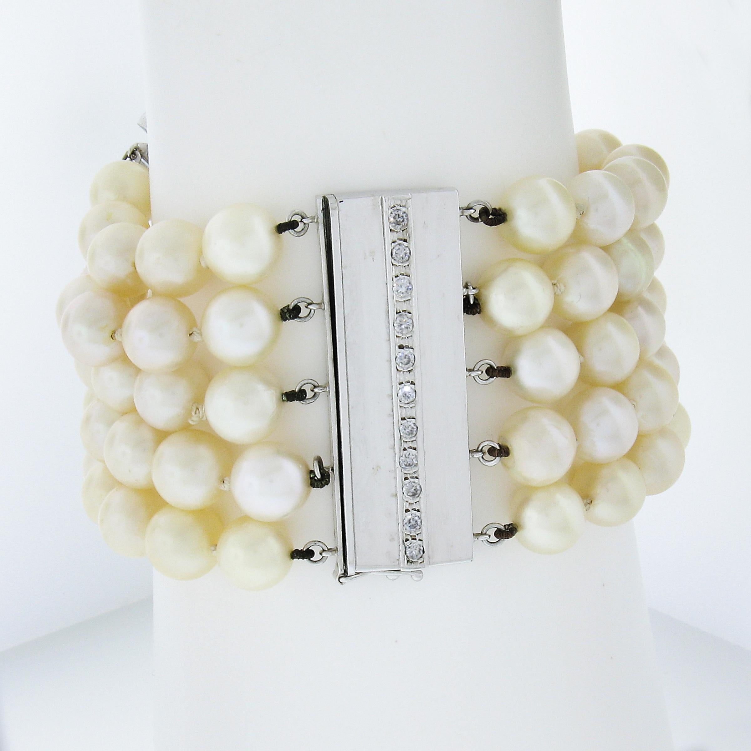 Taille ronde Bracelet vintage en platine et or à 5 brins de perles de culture avec fermoir central en diamants en vente