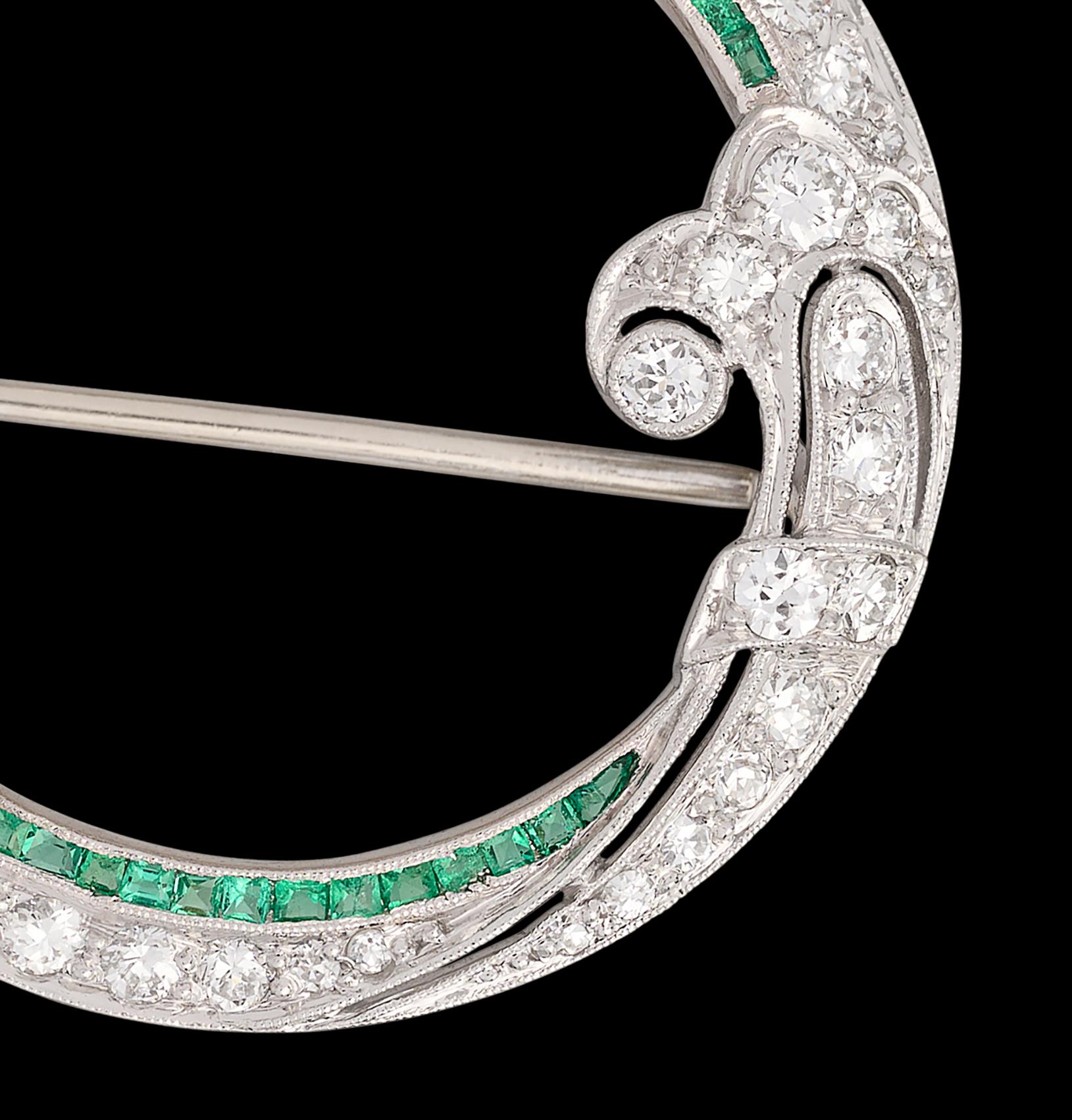Women's Vintage Platinum & Gold Diamond Emerald Brooch For Sale