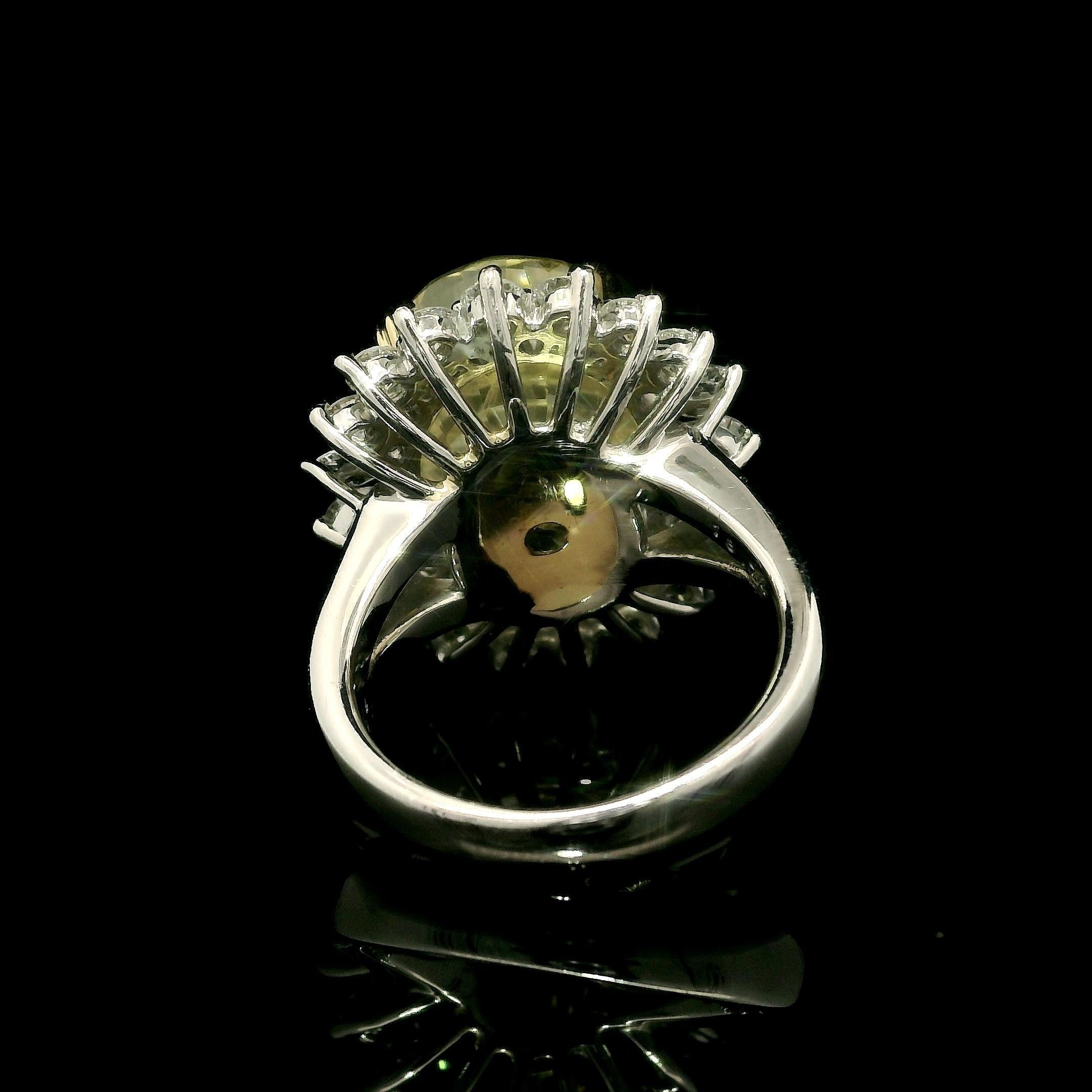 --Pierre(s) :...
(1) Saphir véritable naturel - taille ovale large - serti - couleur jaune - non chauffé - Ceylan - 18,74ct (exact)
**Voir les détails de la certification ci-dessous**
(36) Diamants véritables naturels - taille marquise et ronde