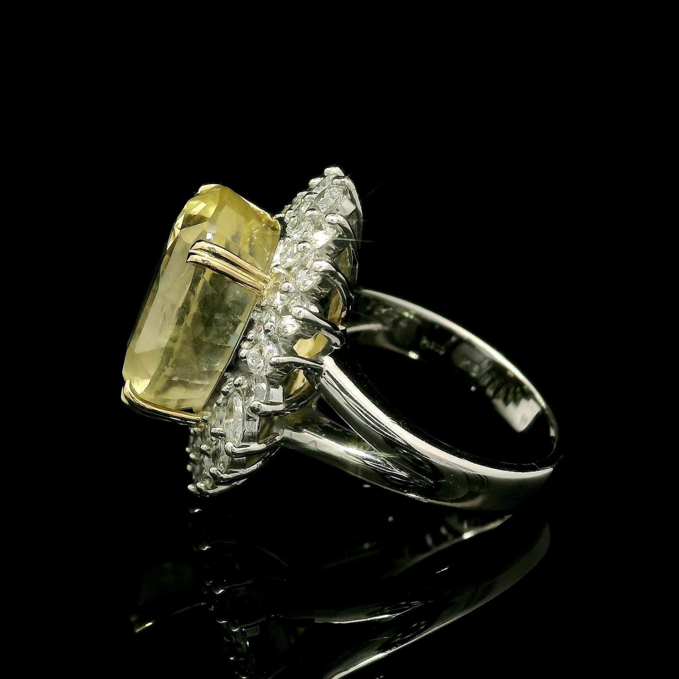 Bague vintage en platine et or GIA 20.68ctw Large No Heat Yellow Sapphire Diamond Ring en vente 2