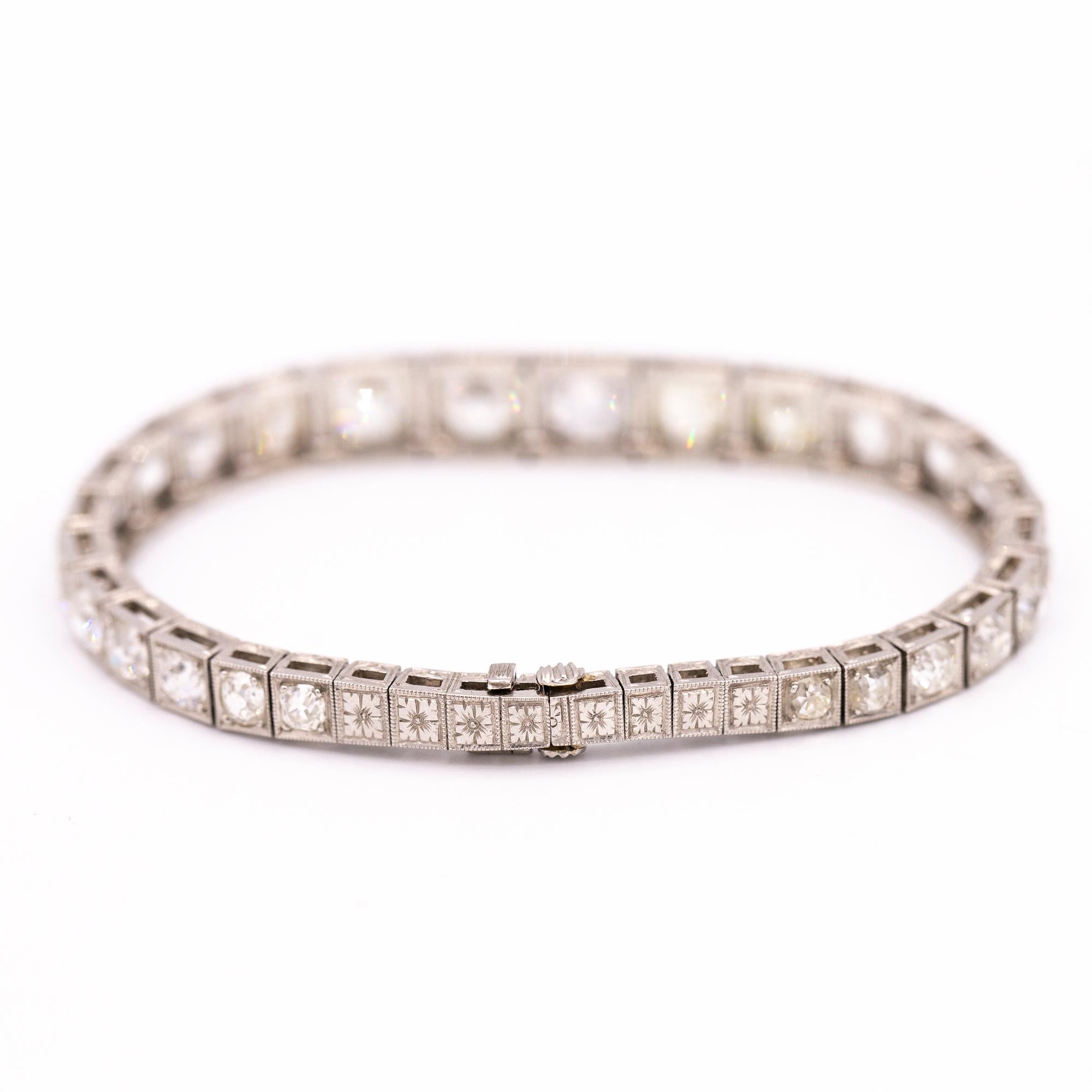 graduated diamond bracelet