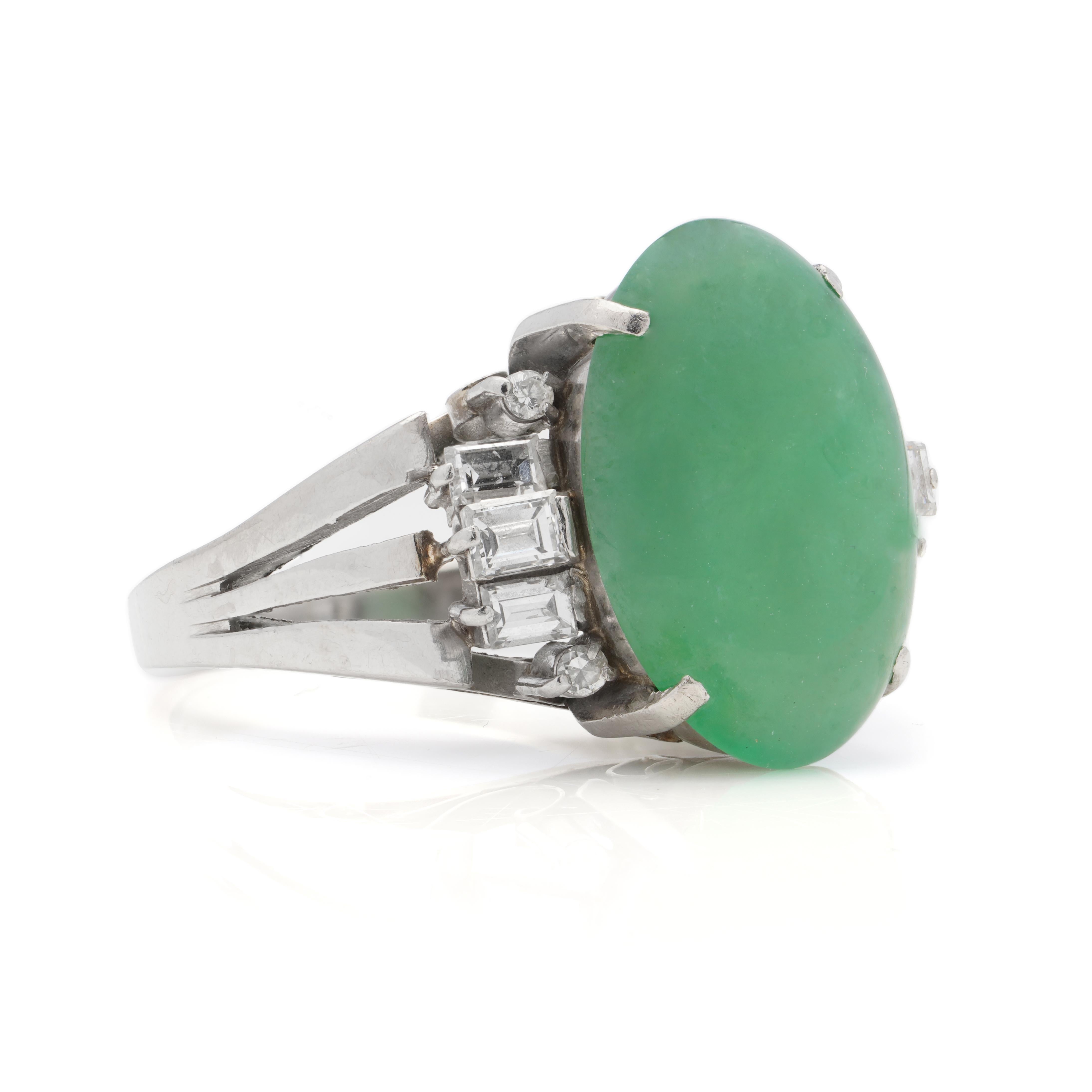 Women's Vintage Platinum Ladies Ring with 4.77 Carats. A Grade Jade For Sale