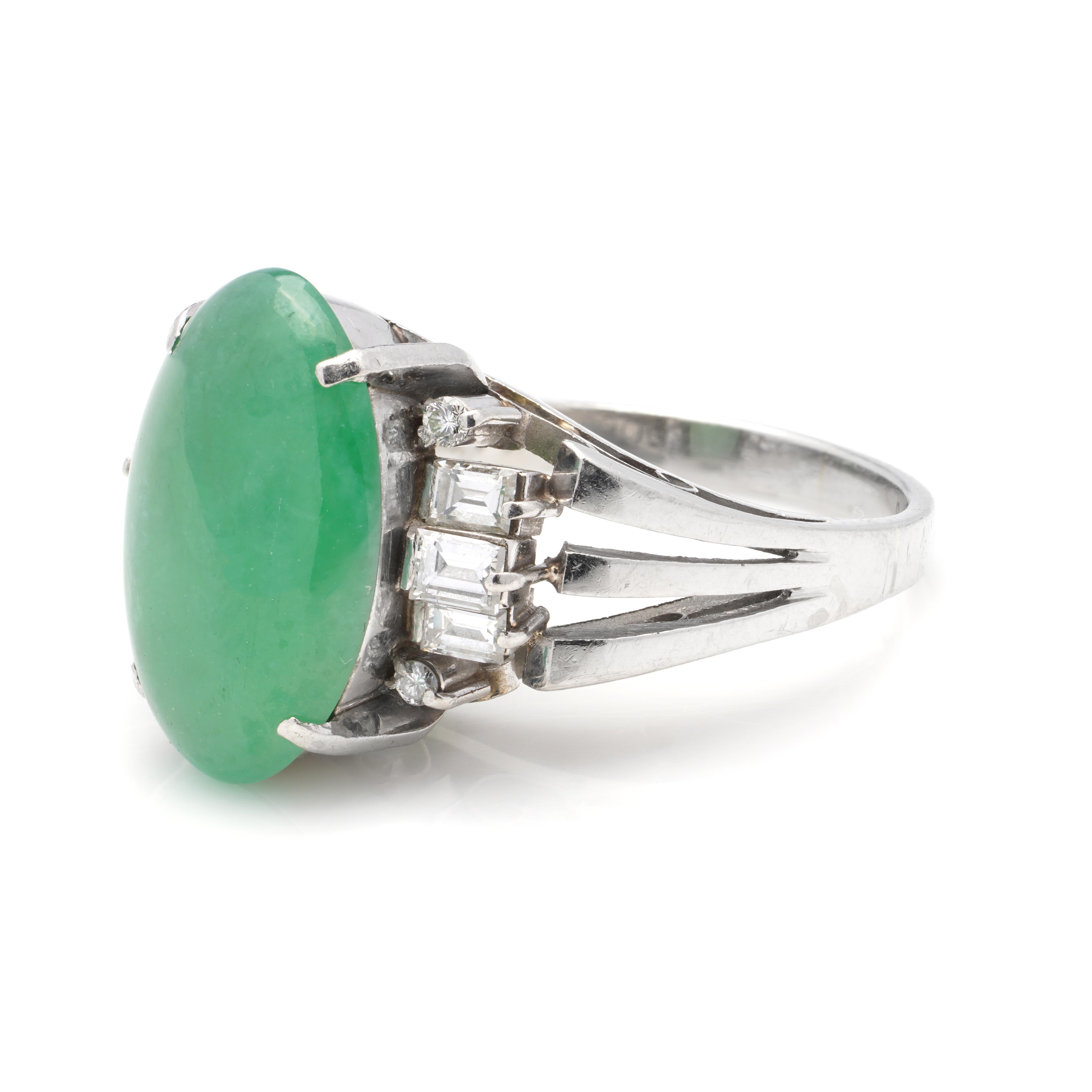 Vintage Platinum Ladies Ring with 4.77 Carats. A Grade Jade For Sale 3