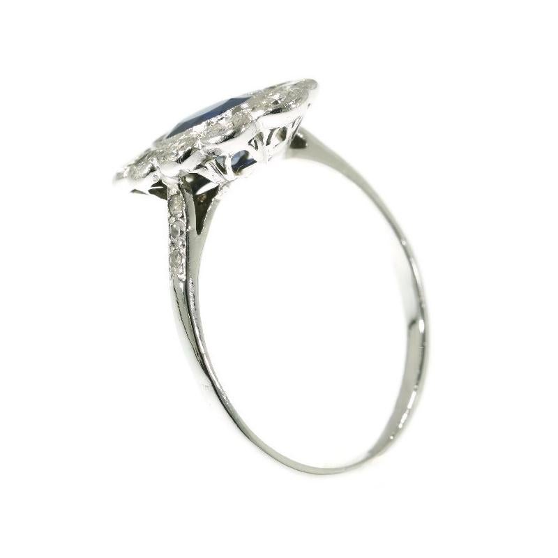 Vintage Platinum Lady Di Engagement Ring with Brilliant and Sapphire In Excellent Condition In Antwerp, BE