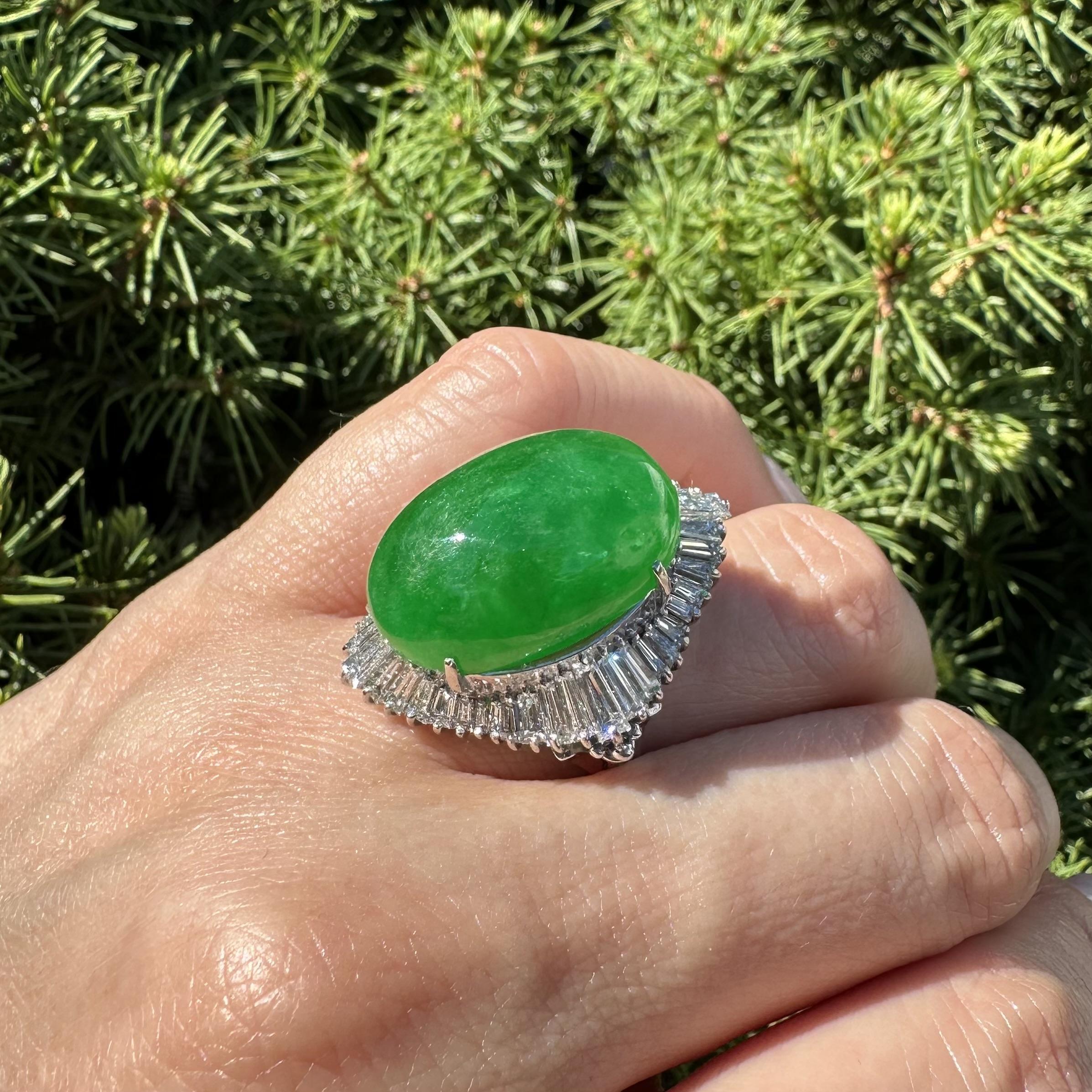Anello vintage in platino con diamanti di giada verde Greene & Greene Ballerina GIA di 27,68 carati in vendita 6