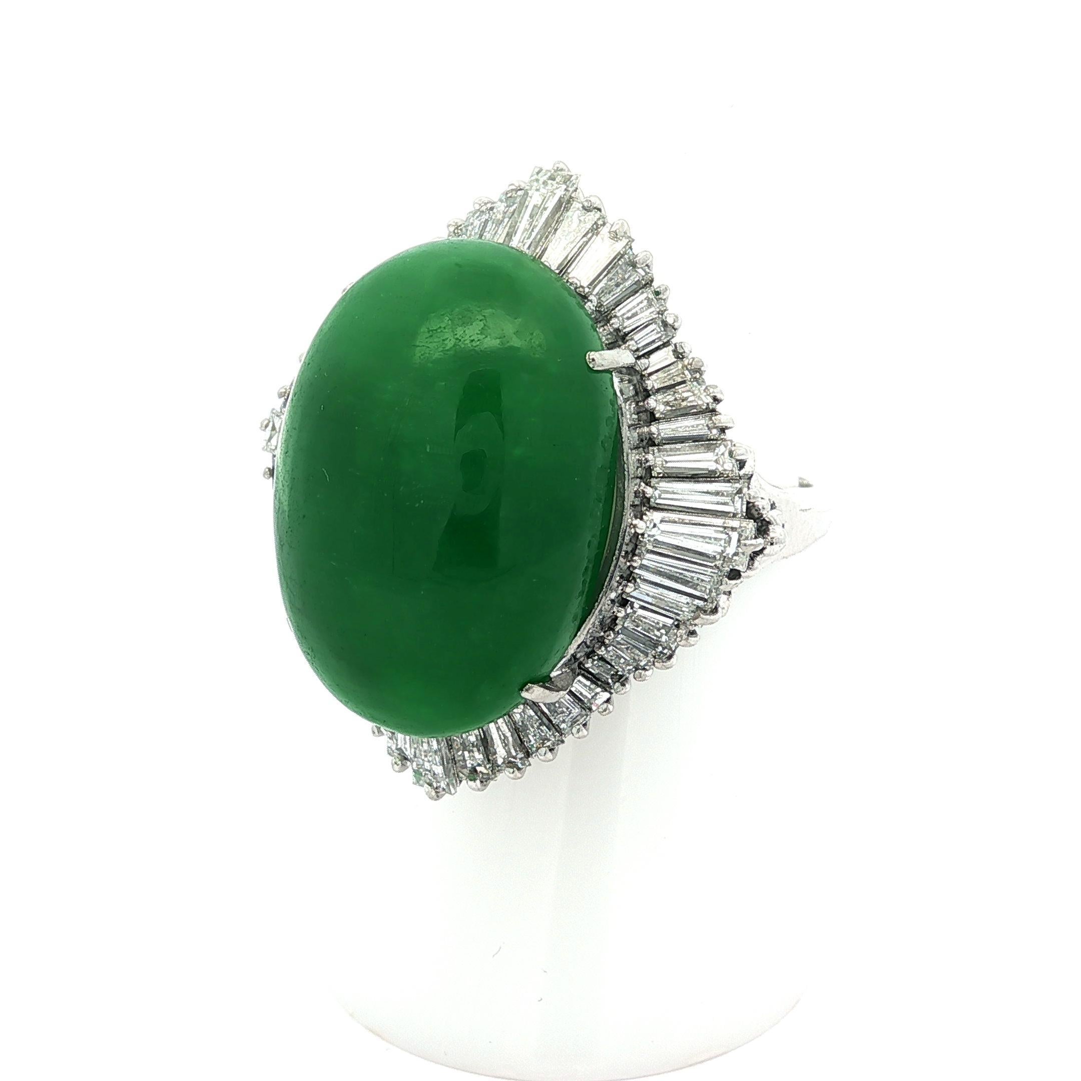 Anello vintage in platino con diamanti di giada verde Greene & Greene Ballerina GIA di 27,68 carati In condizioni buone in vendita a Montclair, NJ