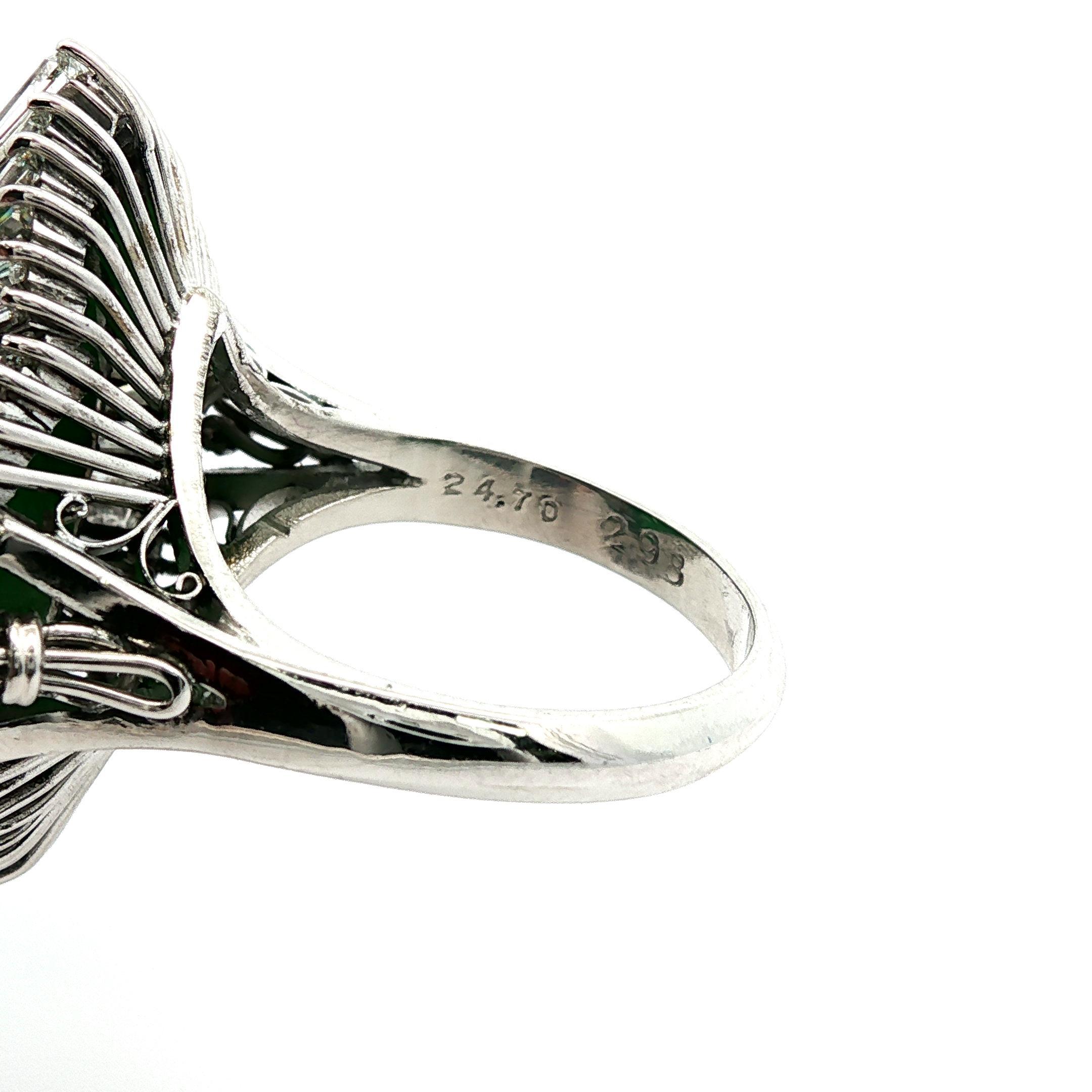Anello vintage in platino con diamanti di giada verde Greene & Greene Ballerina GIA di 27,68 carati in vendita 2