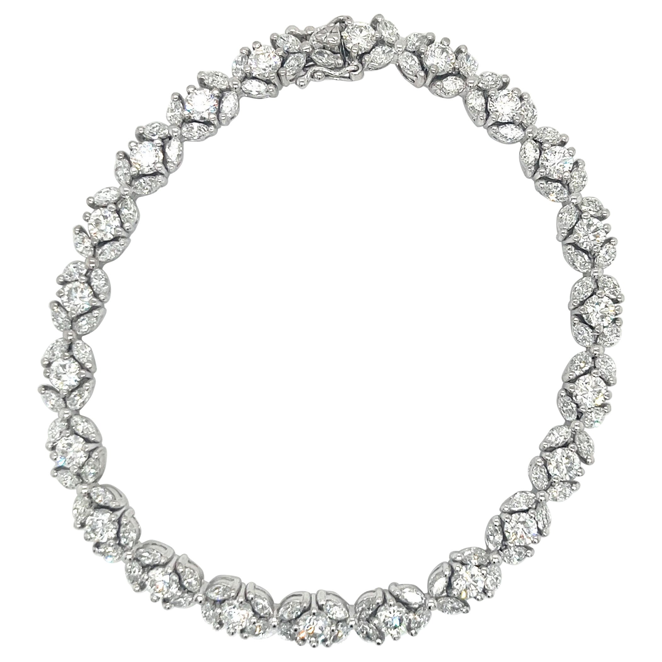 Bracciale tennis in platino d'epoca con diamanti tondi e marquise in vendita