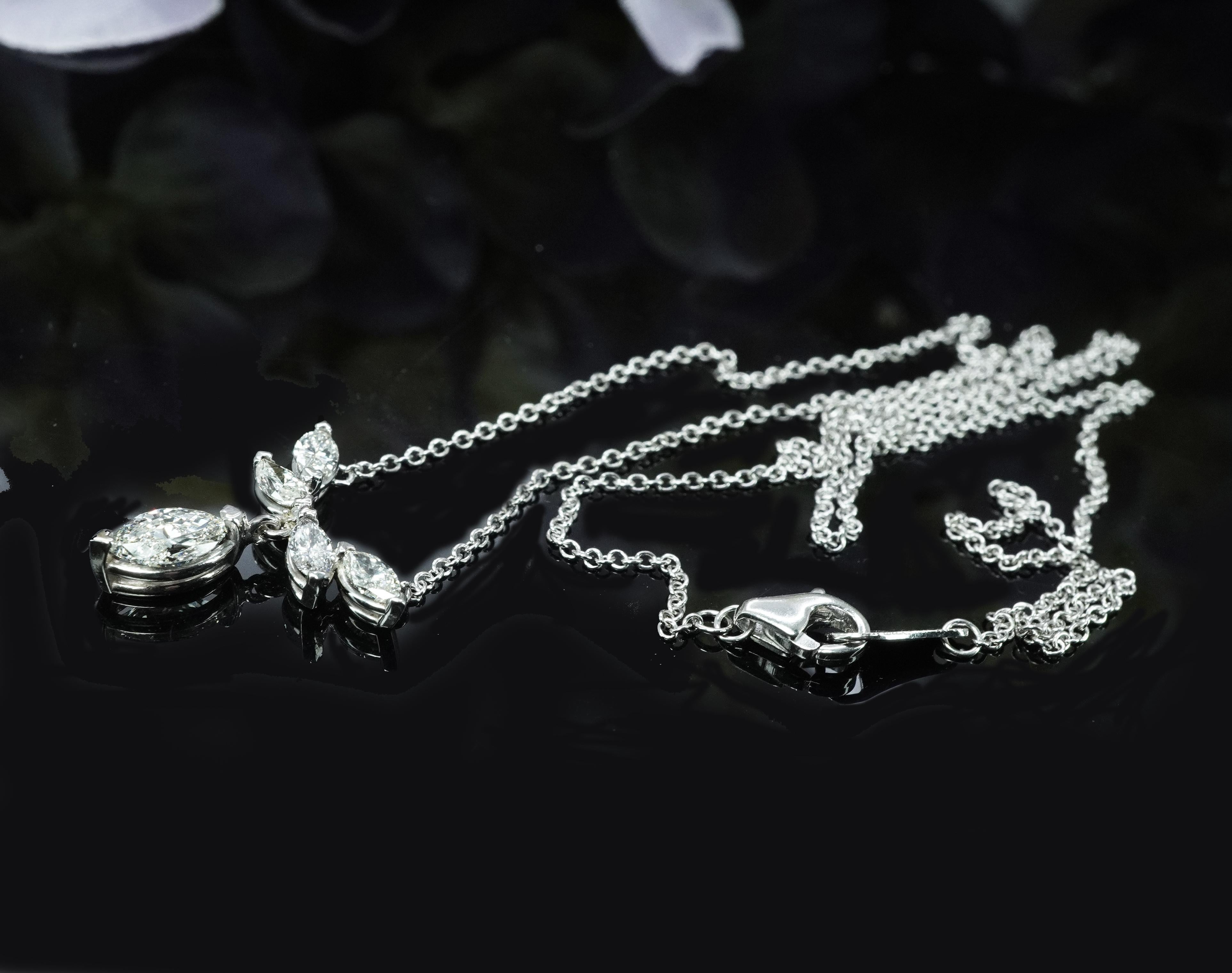 Donna Vintage Platinum Marquise Diamond Dangle Drop Necklace 5 stone Estate Jewelry in vendita
