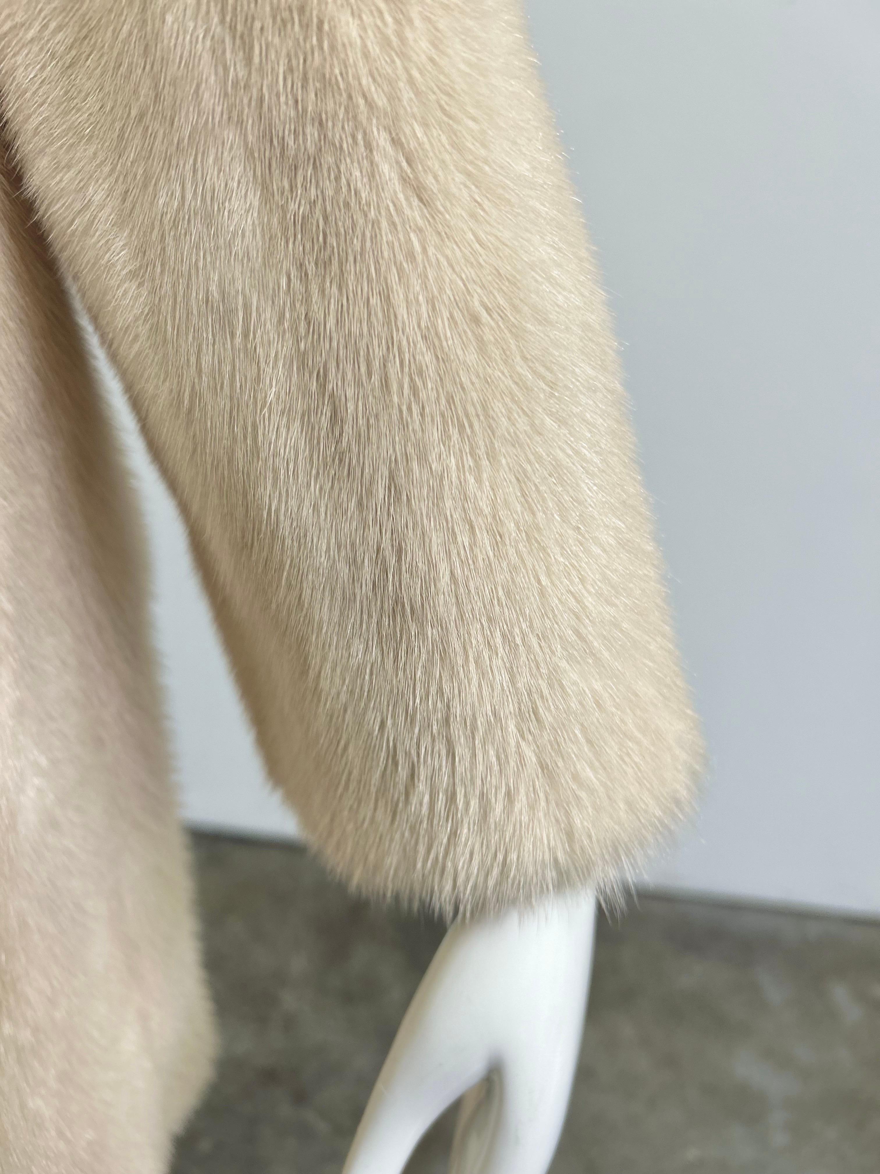 Women's Vintage Platinum Mink Fur Coat