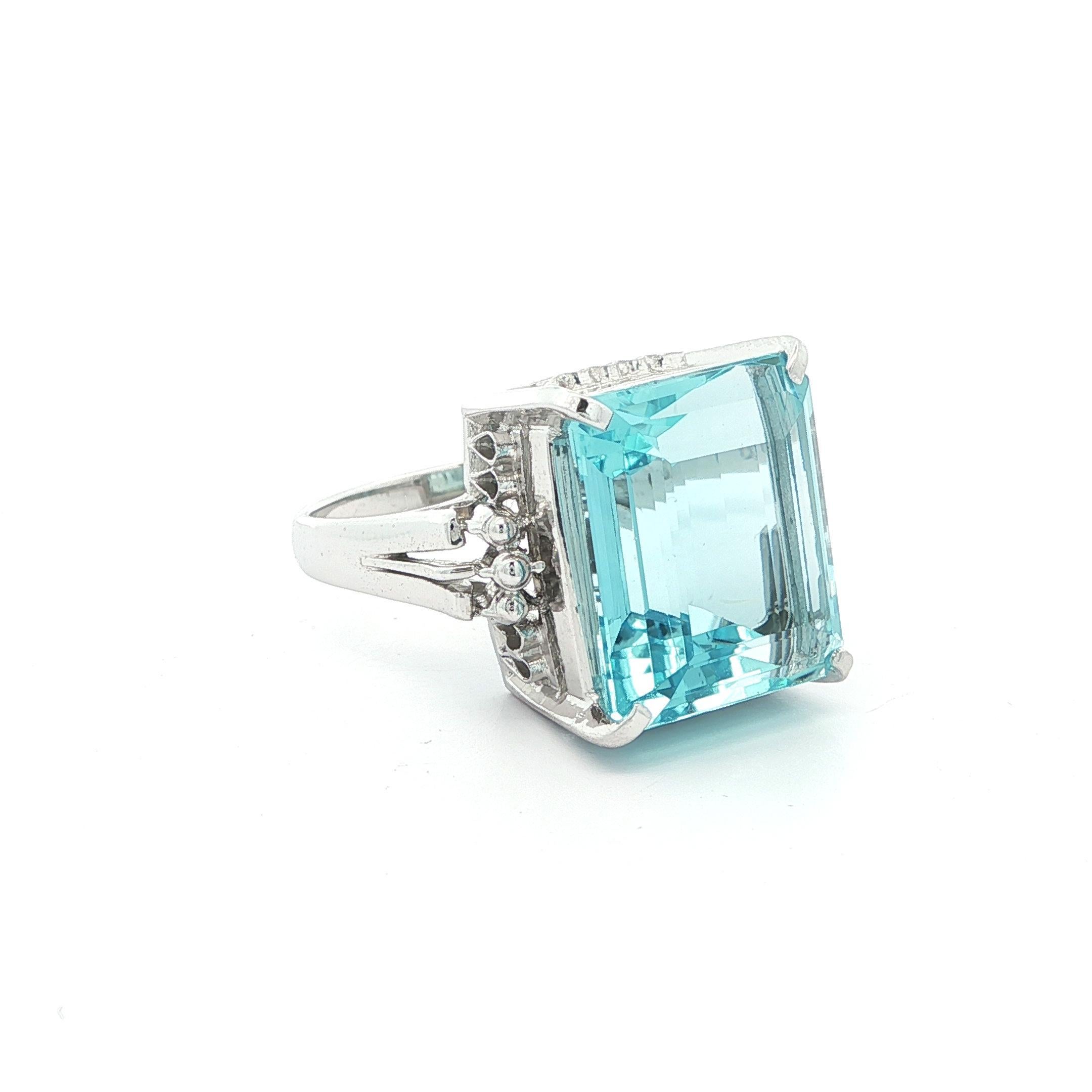Vintage Platin Nizza 8ct Rechteckig Step Cut Aquamarin Solitär Ring im Angebot 4