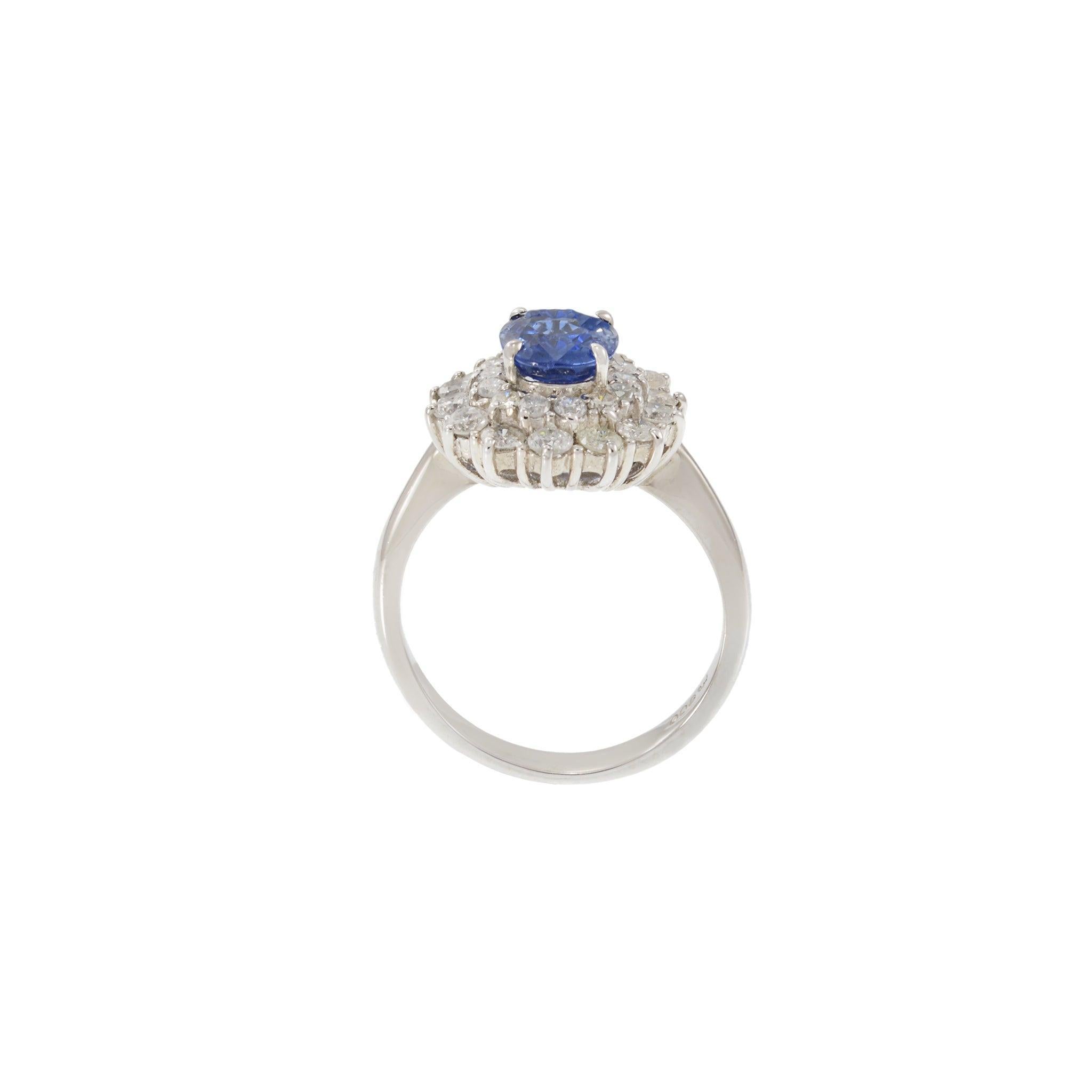 Vintage Platin Oval Cut Saphir und Diamant Cocktail Ring im Angebot 1