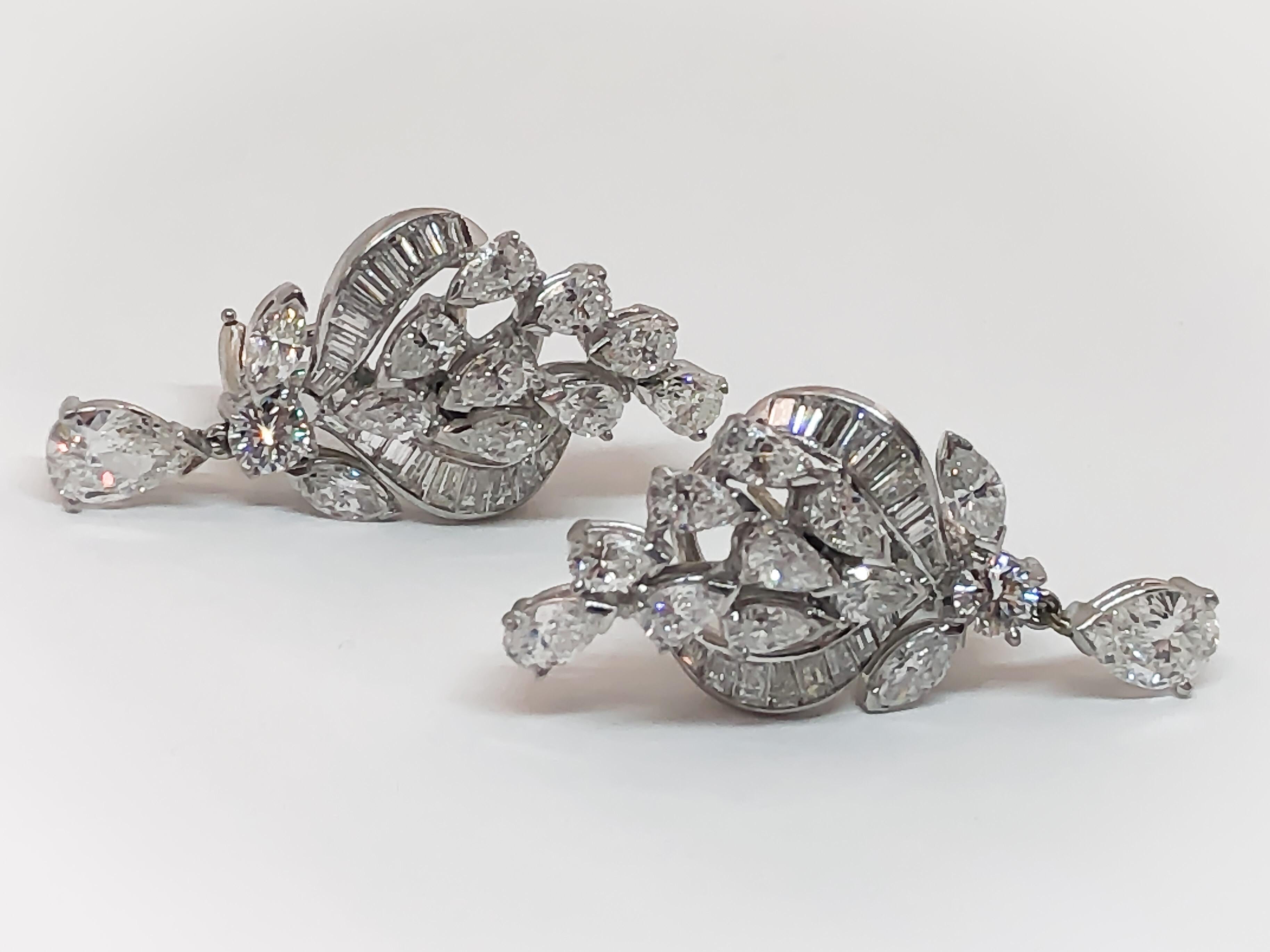 Very fine vintage cascading drop earrings designed in Platinum. These 