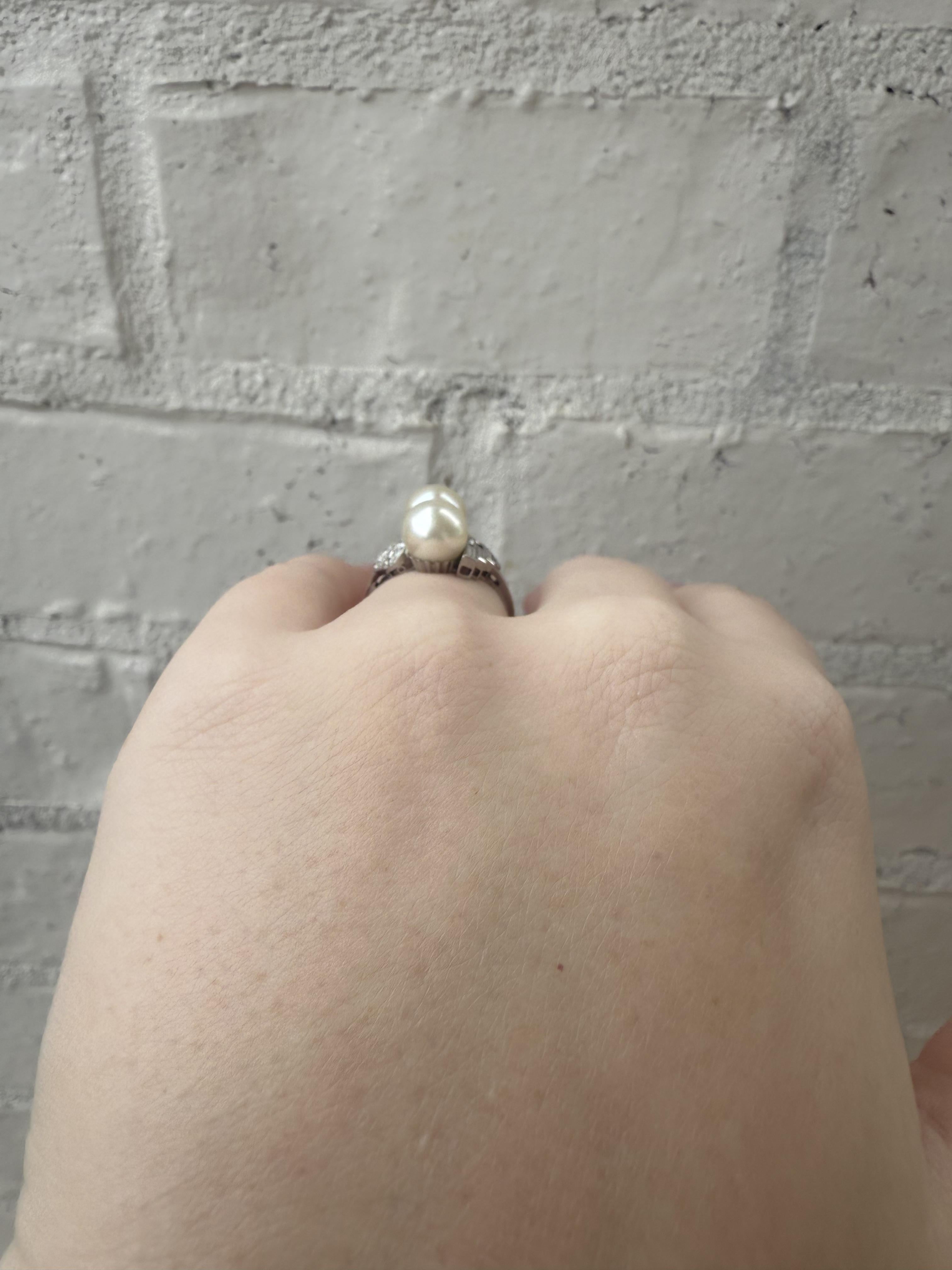 Art déco Bague de cocktail vintage en platine avec perles et diamants en vente