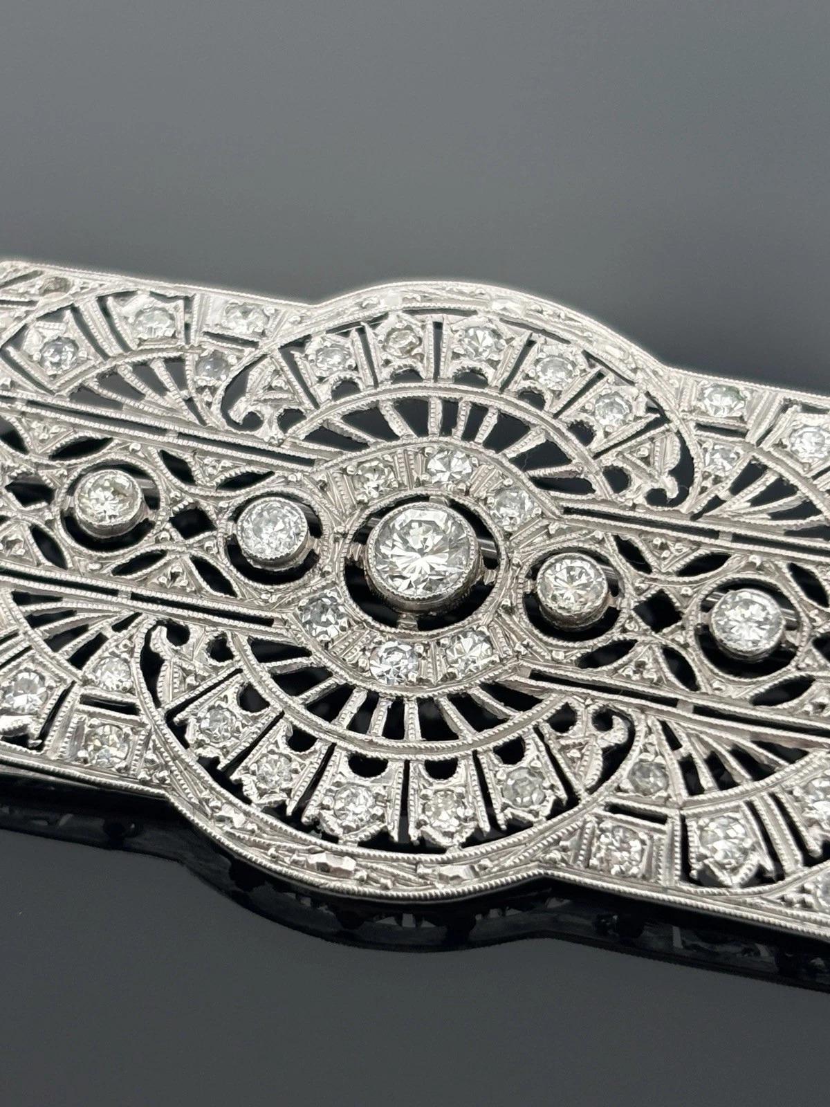 Brilliant Cut Vintage Platinum Pendant 1.60ctw 13.61g Art Deco Style Natural Diamond Brooch For Sale