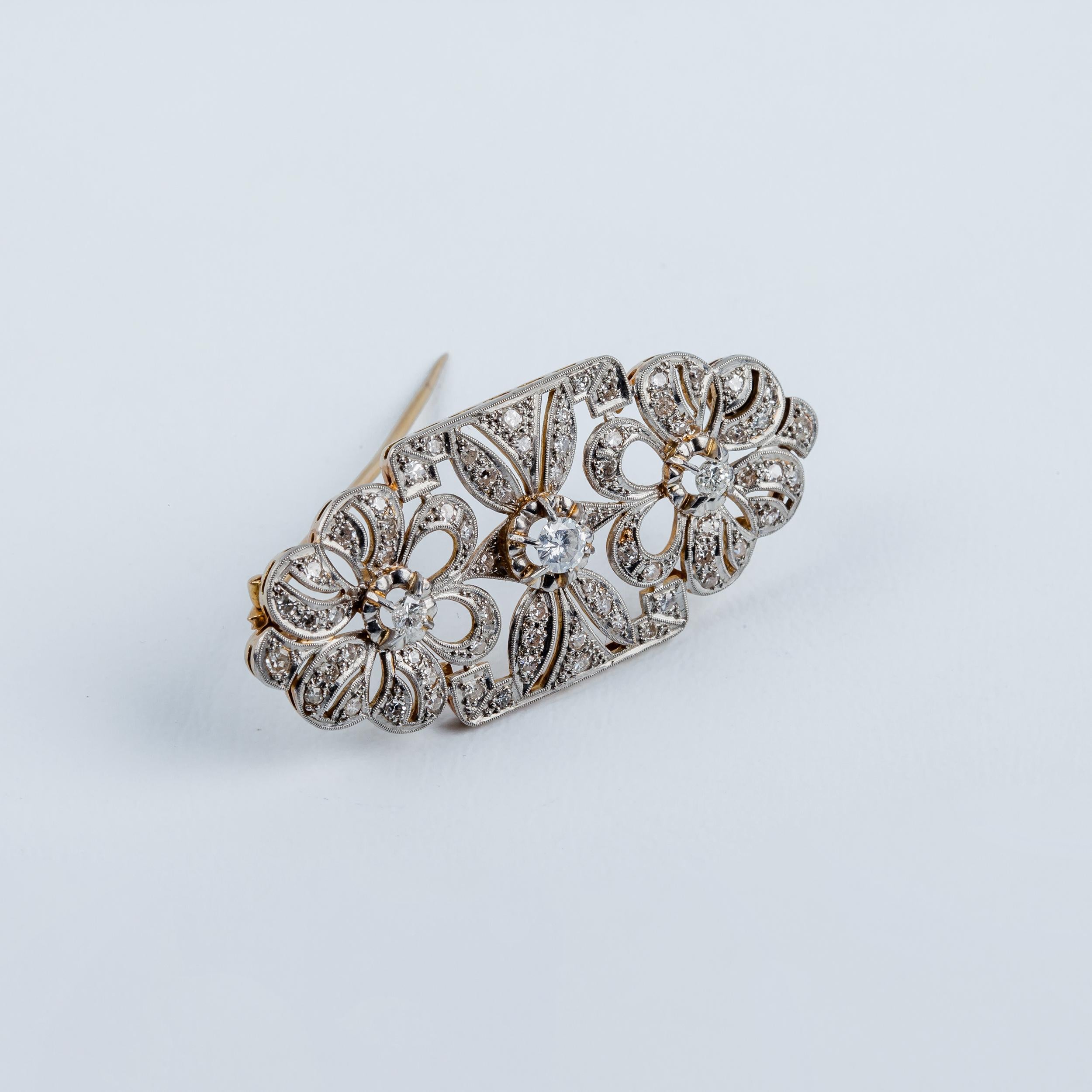 Ansteckbrosche aus Platin in Roségold mit Diamanten (Art nouveau) im Angebot