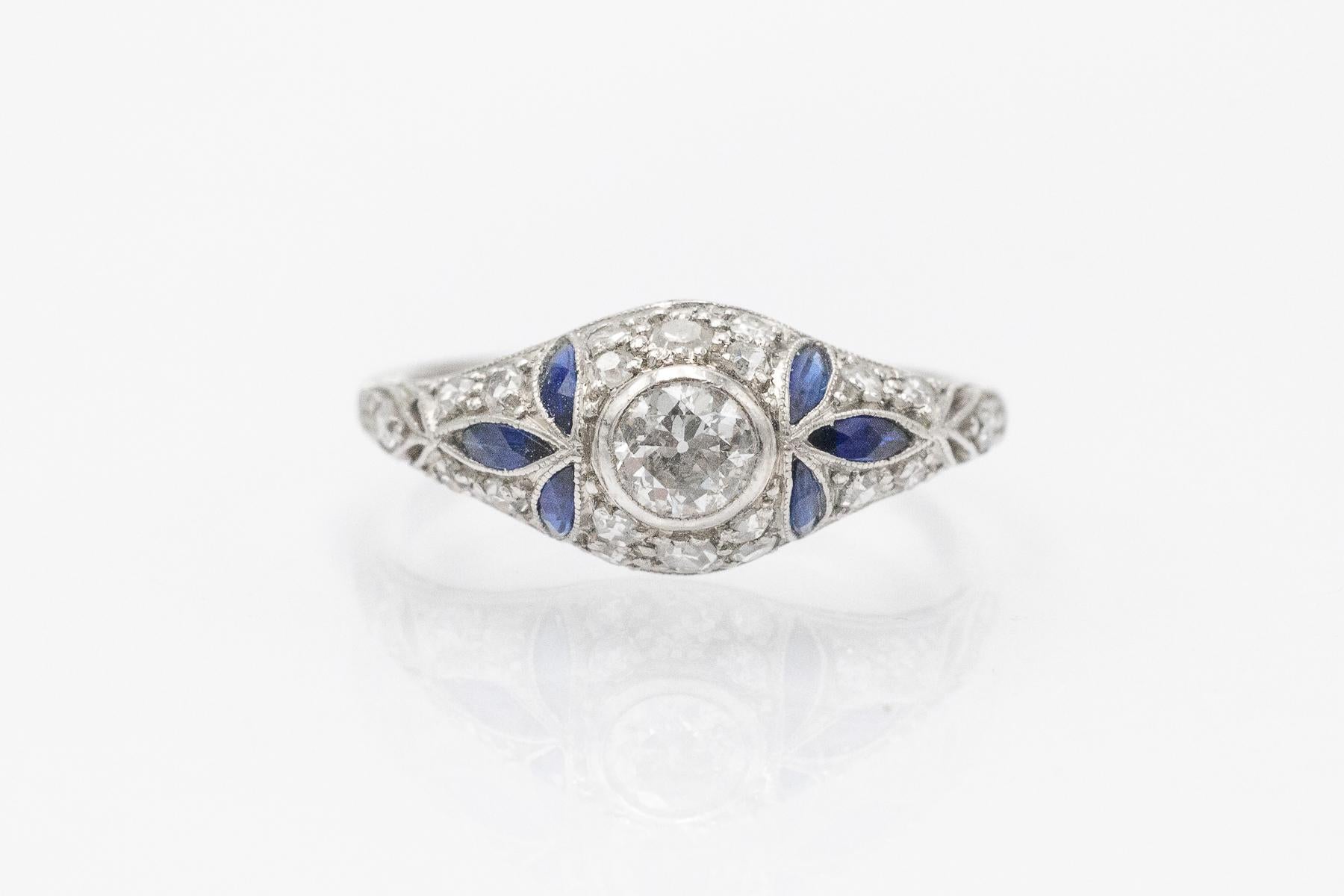 Vintage-Platinring im Art-déco-Stil mit Diamanten und synthetischen Saphiren. im Zustand „Gut“ im Angebot in Chorzów, PL