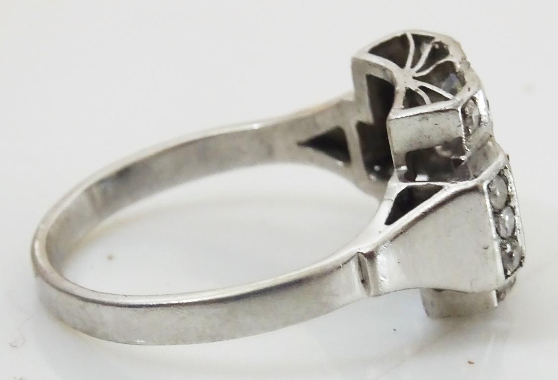 Vintage Platinum Ring set with Real and Lab created Diamonds In Excellent Condition For Sale In Jerusalem, IL