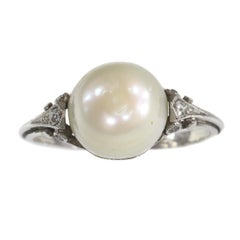 Vintage Platinum Ring with Big Pearl and Rose Cut Diamonds