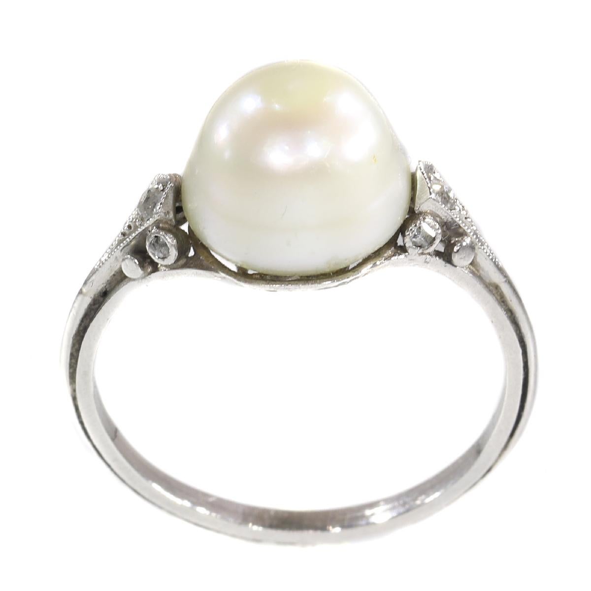 Art Deco Vintage Platinum Ring with Big Pearl and Rose Cut Diamonds For Sale