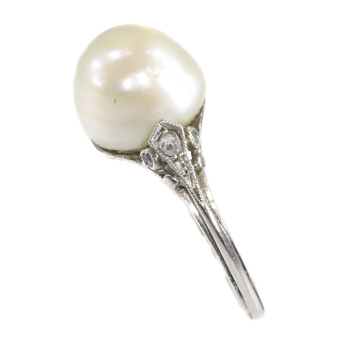 Women's Vintage Platinum Ring with Big Pearl and Rose Cut Diamonds For Sale