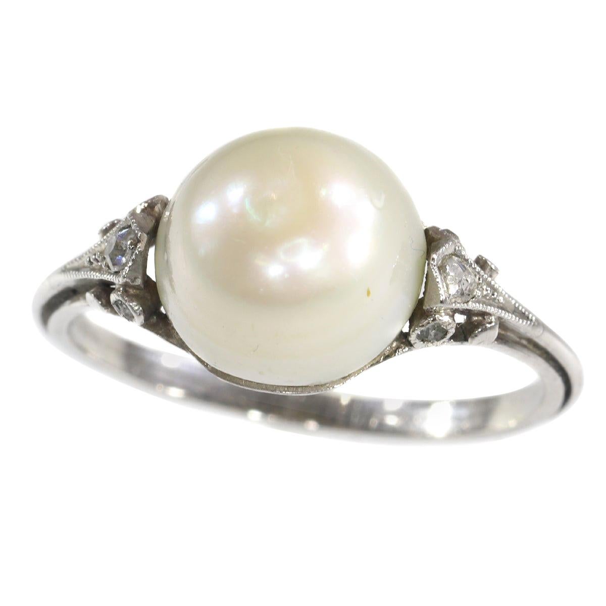 Vintage Platinum Ring with Big Pearl and Rose Cut Diamonds For Sale