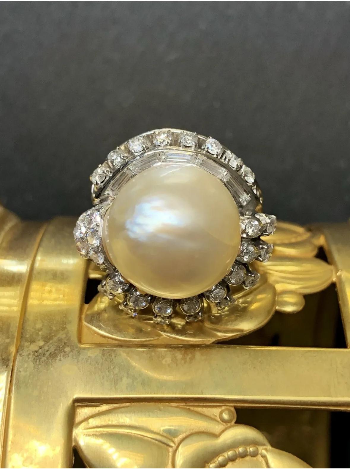 Vintage Platinum Round Baguette Diamond Boroque Pearl Retro Cocktail Ring 5.25 In Good Condition For Sale In Winter Springs, FL
