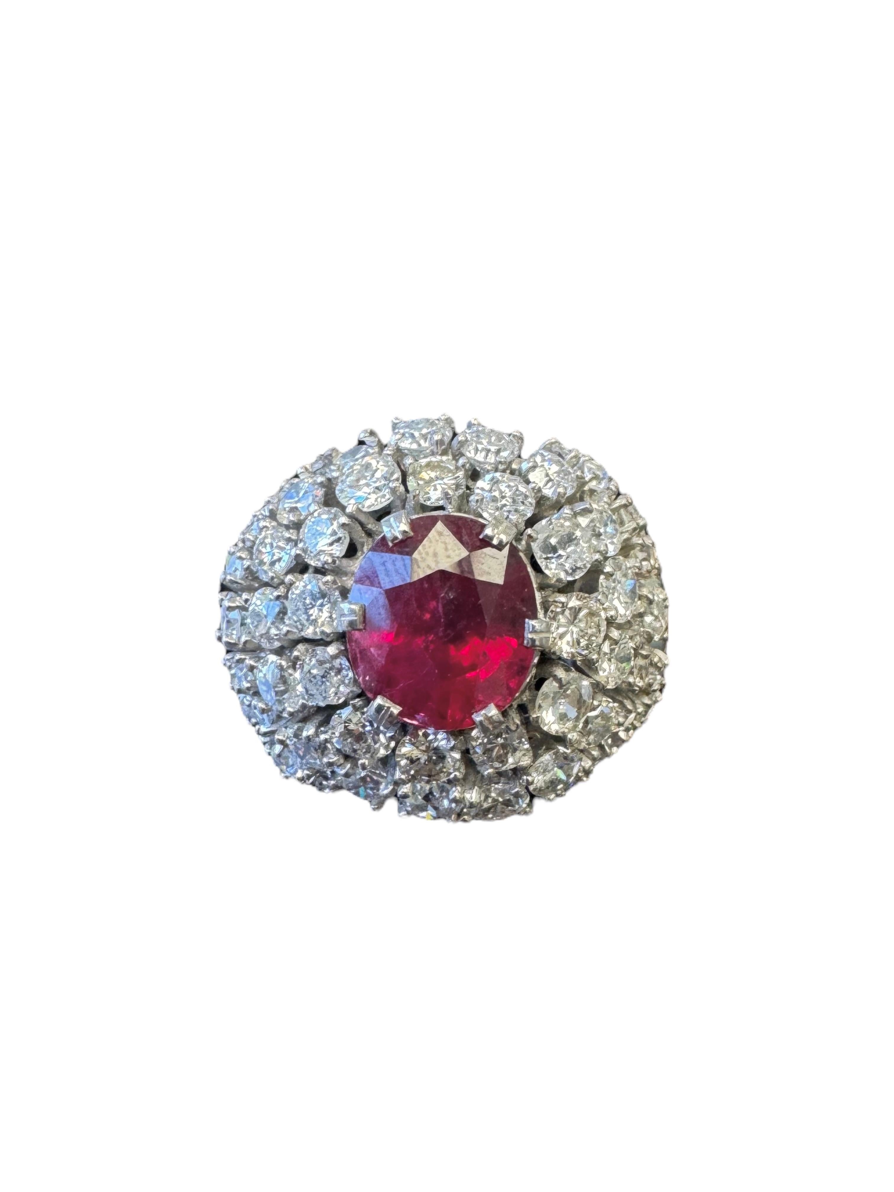 Vintage Platinum Rubin und Diamant Bombe Ring (Ovalschliff) im Angebot