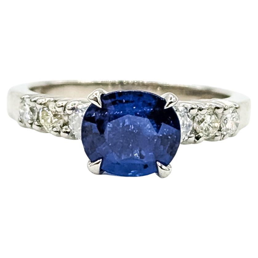 Bague vintage en platine avec saphir et diamant