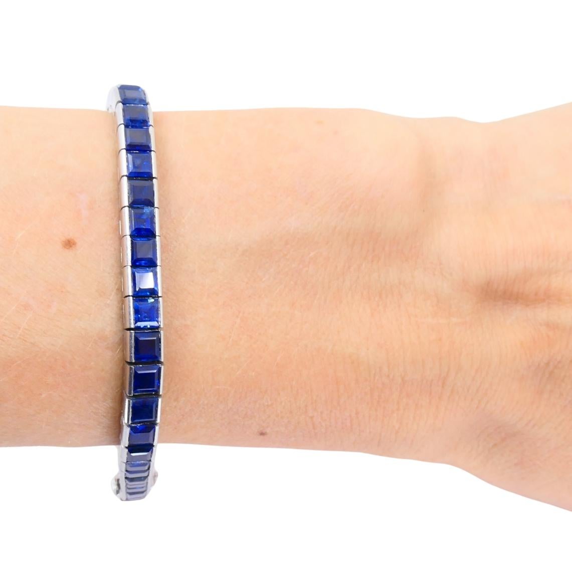 Pulsera de tenis vintage de platino y zafiro Joyas Art Déco en venta 4