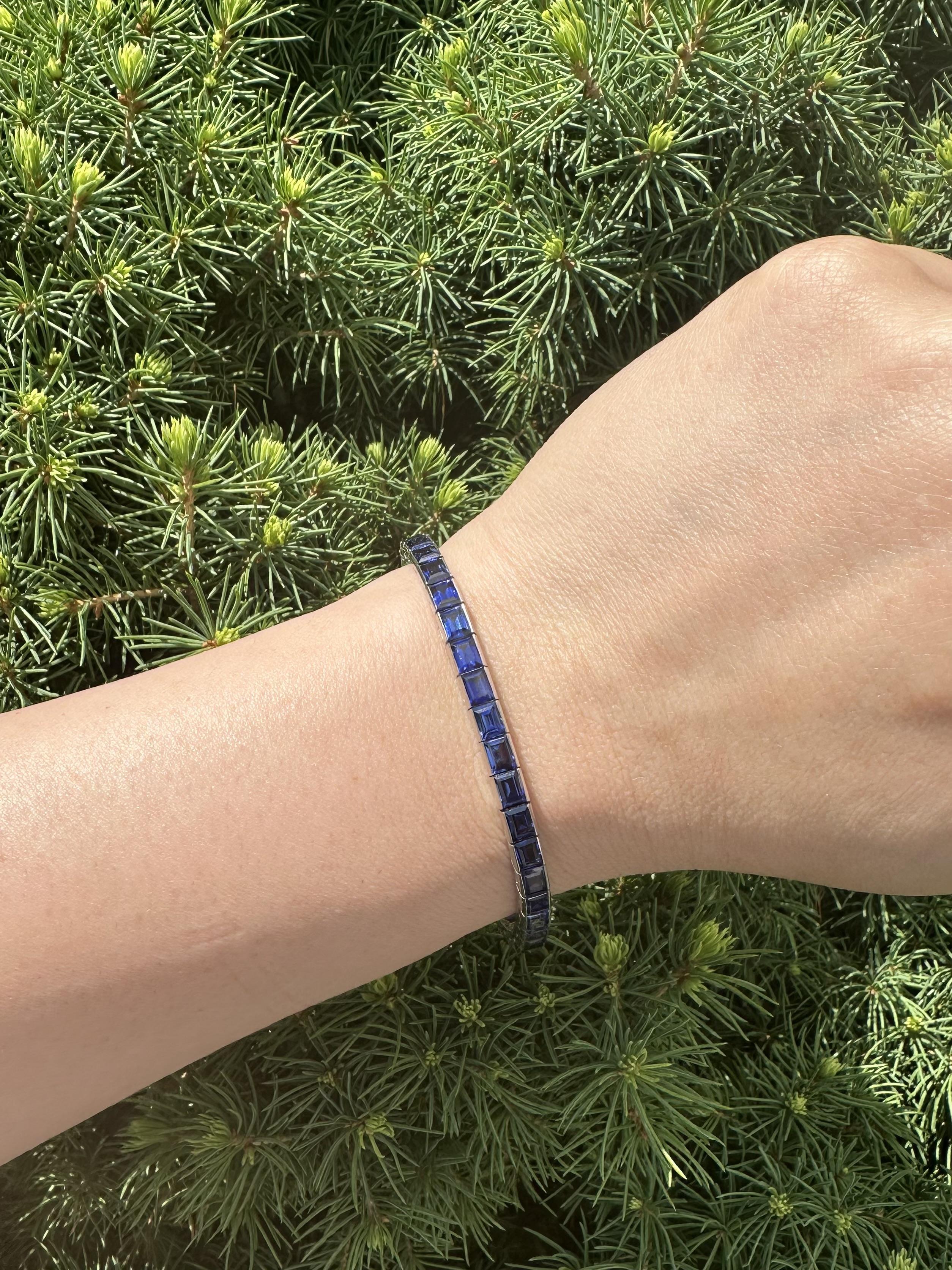 Vintage Platinum Step Cut Synthetischer Saphir Stackable Line Tennis-Armband im Zustand „Hervorragend“ im Angebot in Montclair, NJ