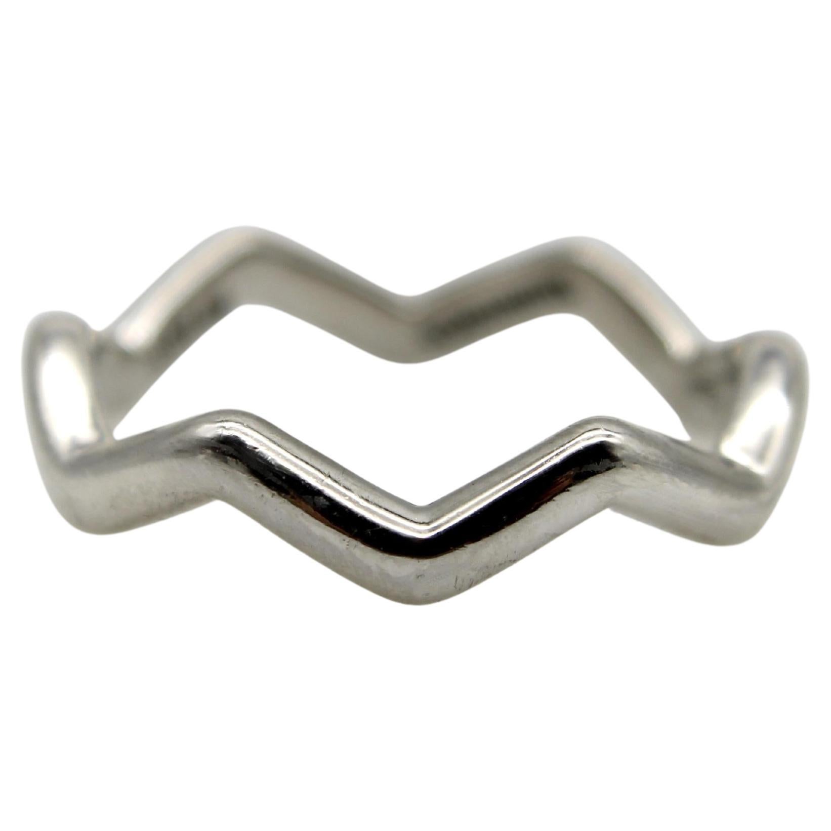 Vintage Platinum Tiffany 
Co. Bague Zig Zag Paloma Picasso en vente