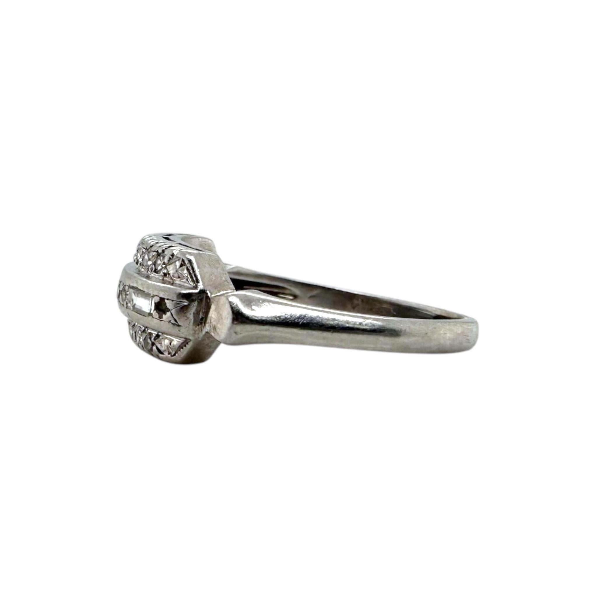 Vintage Platin dreireihiges Baguette-Diamantband im Angebot 1