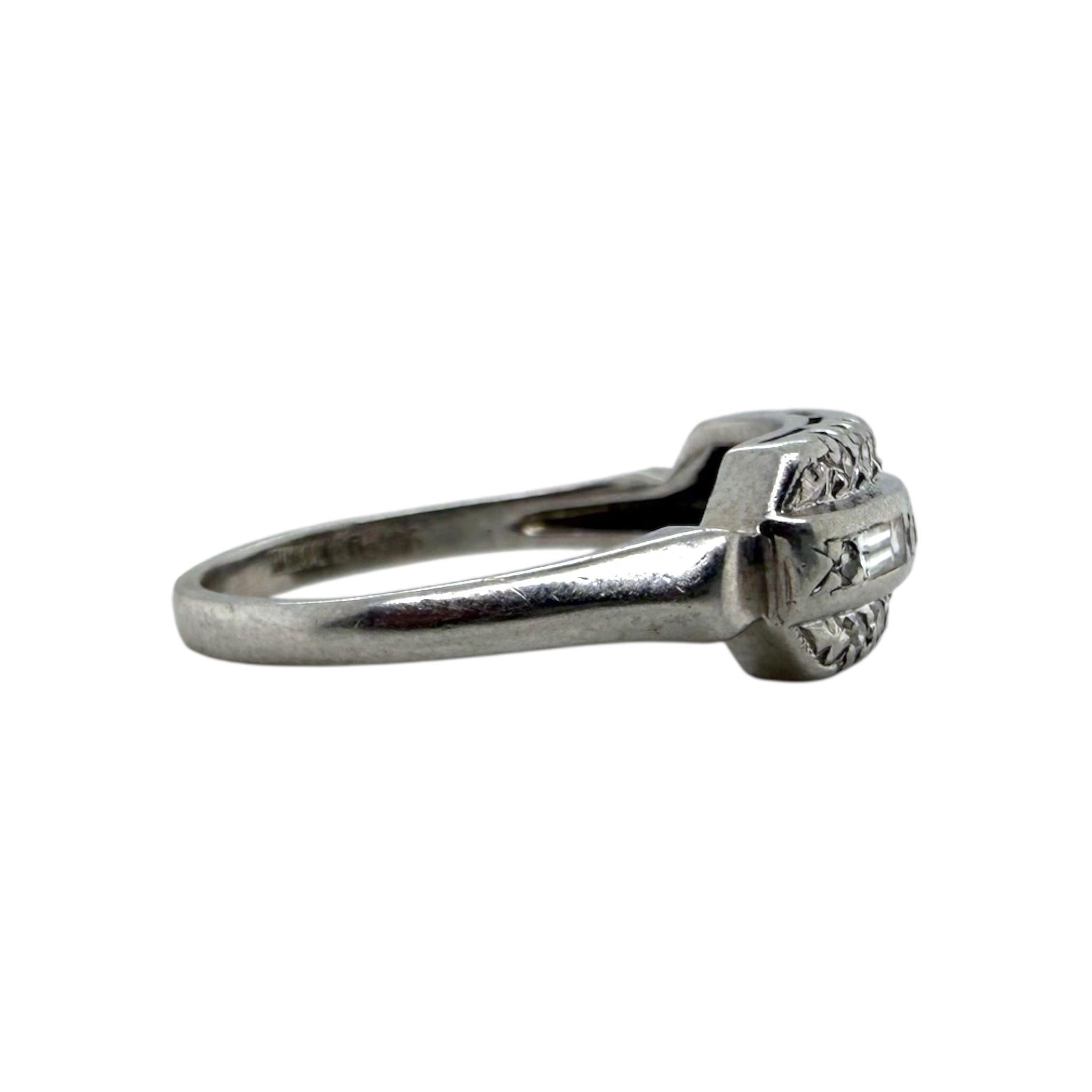 Vintage Platin dreireihiges Baguette-Diamantband im Angebot 2