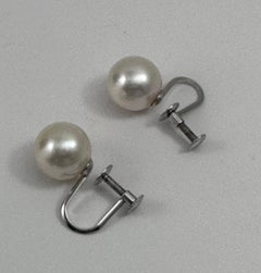 Vintage Platinum850 Gold 9mm Lustrous Pearl Screw Back Earrings