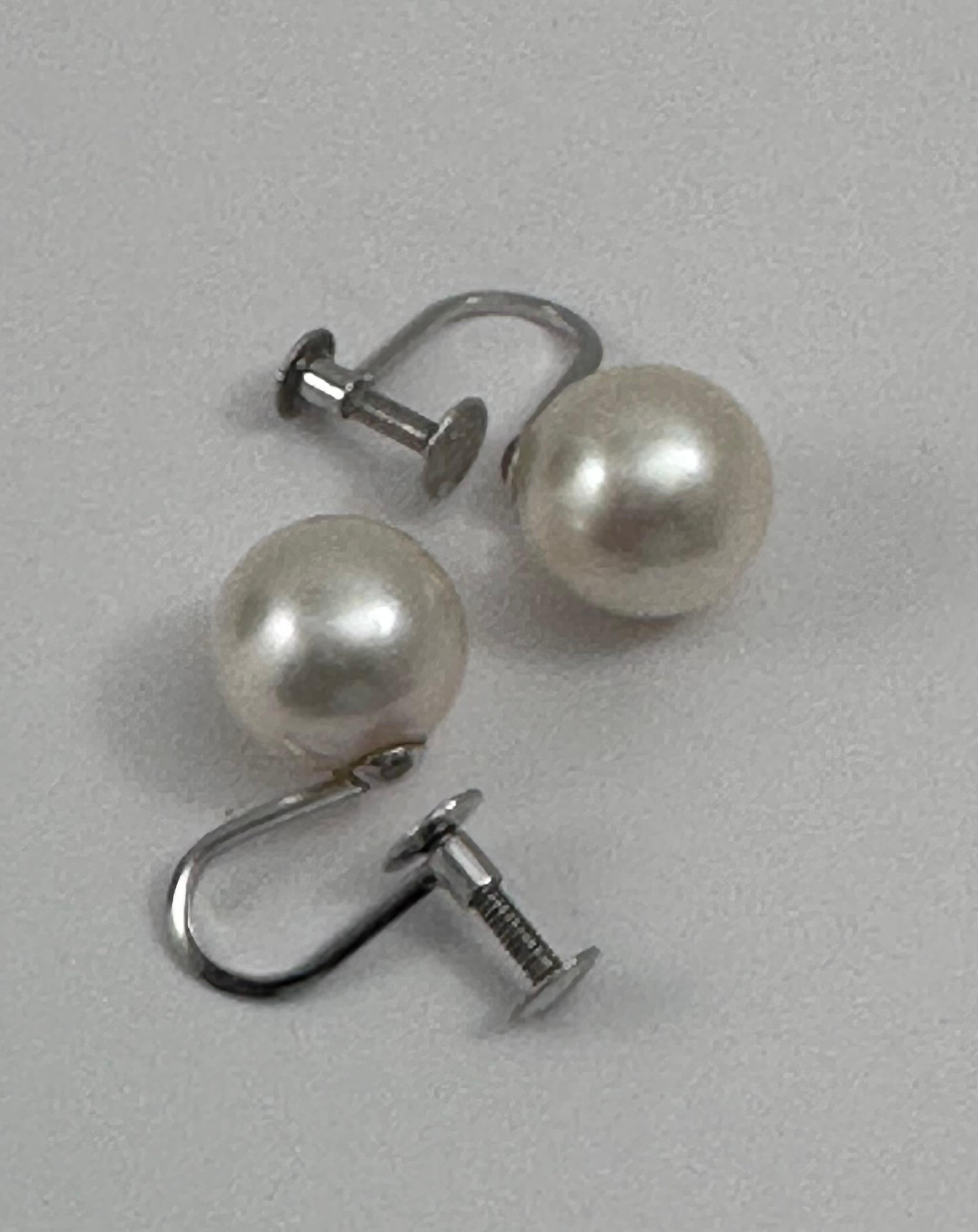 Vintage Platin850 Gold 9mm glänzende Perlen-Ohrringe mit Schraubenverschluss hinten (Rundschliff) im Angebot