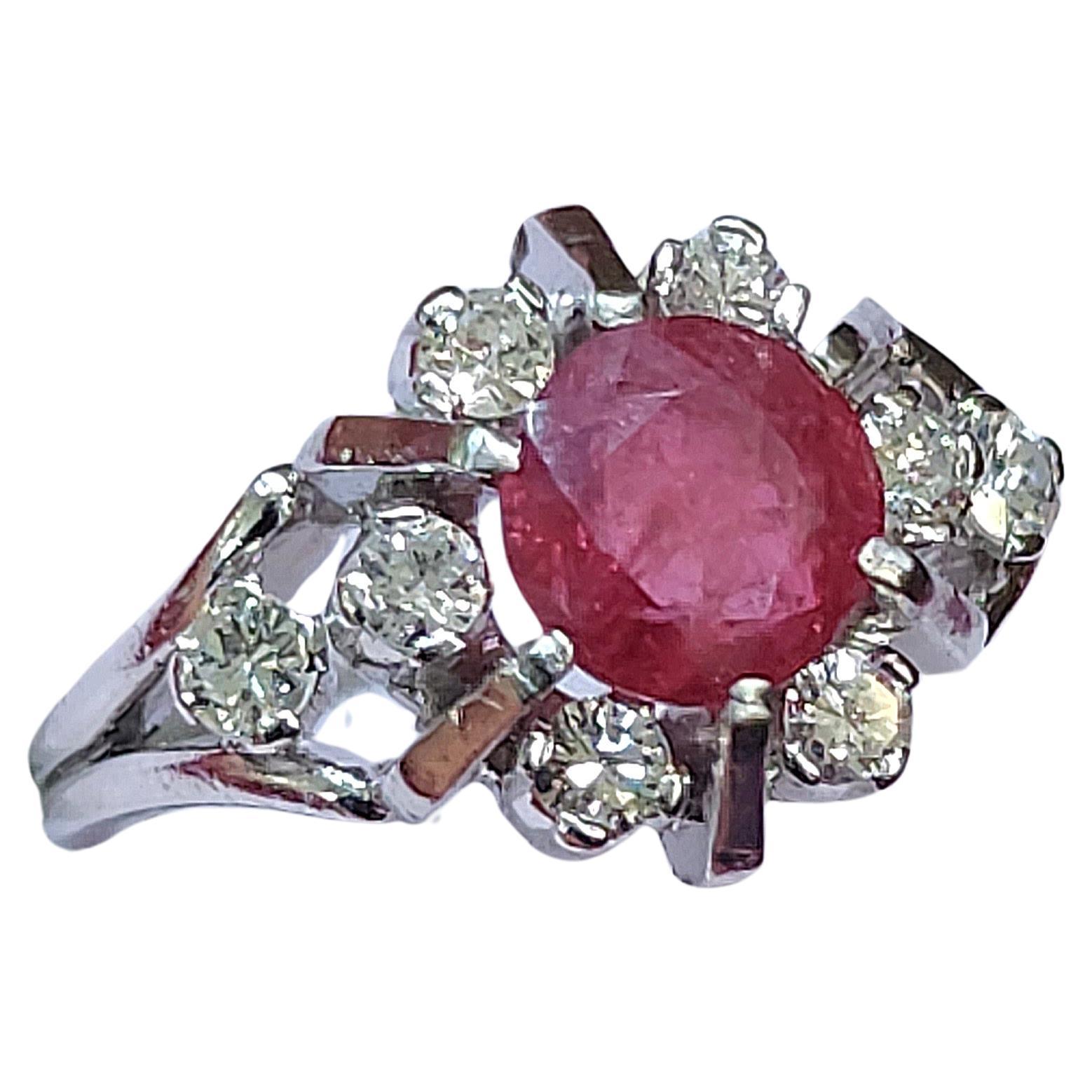 Bague vintage en rubis et diamants 2