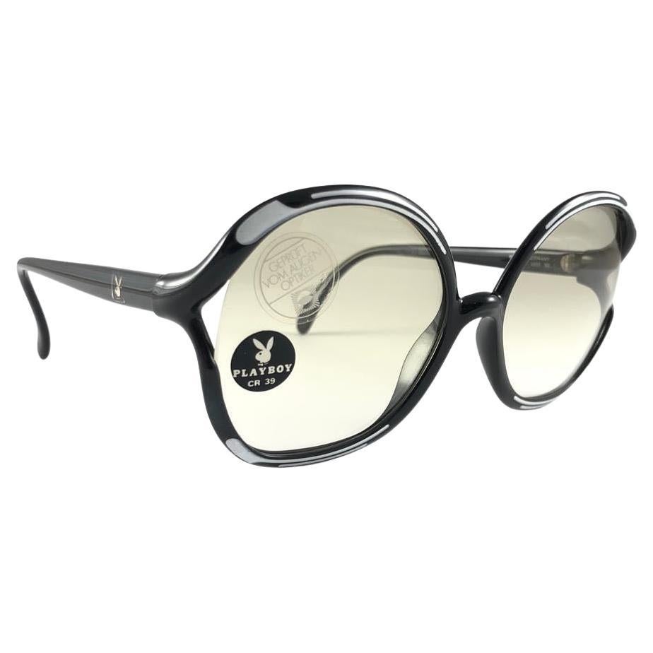 Vintage Playboy Optyl Black & White 4517 Oversized Optyl Sunglasses For Sale