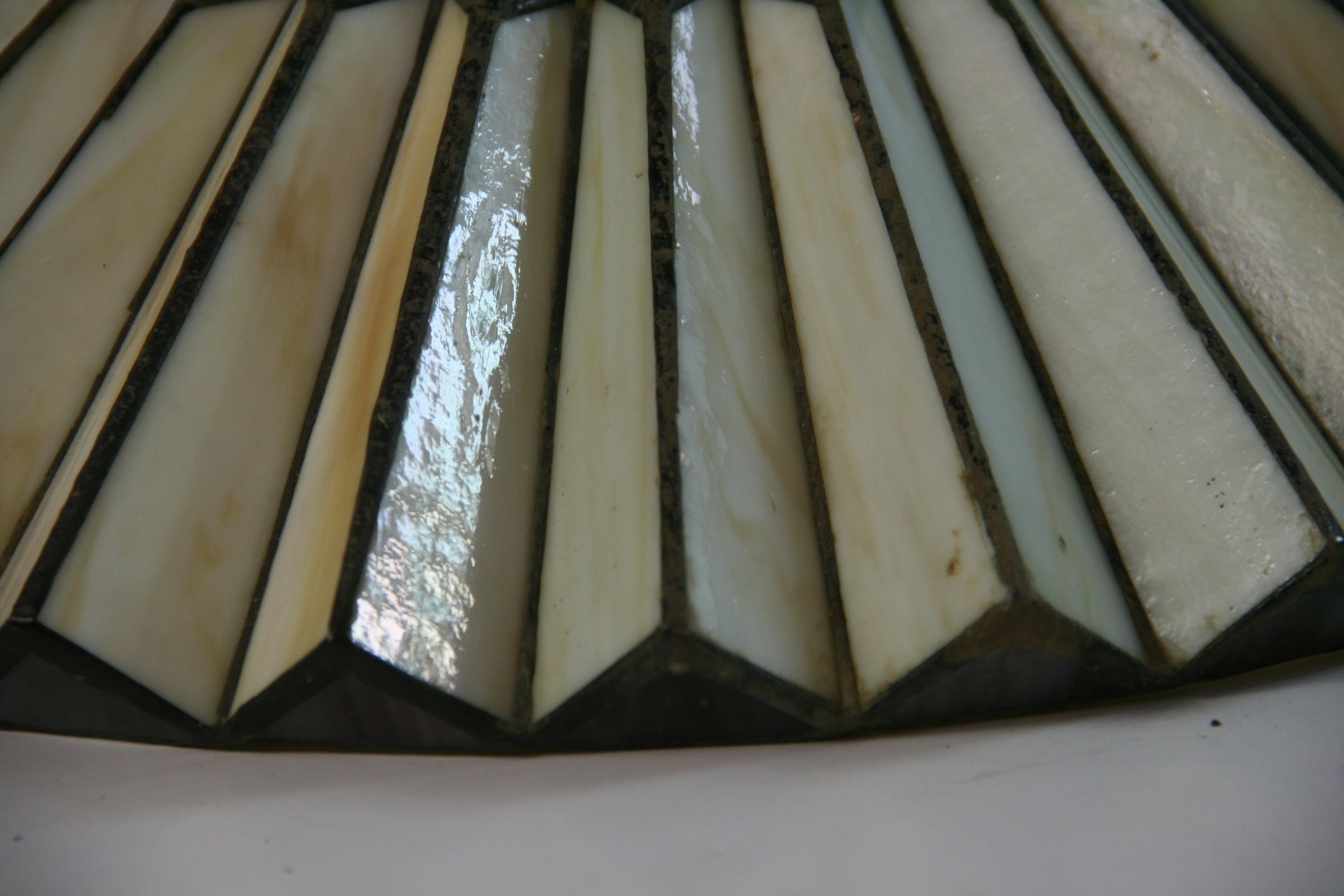 Vintage groß plissiert  Kunst  Glas Flushmount im Angebot 5