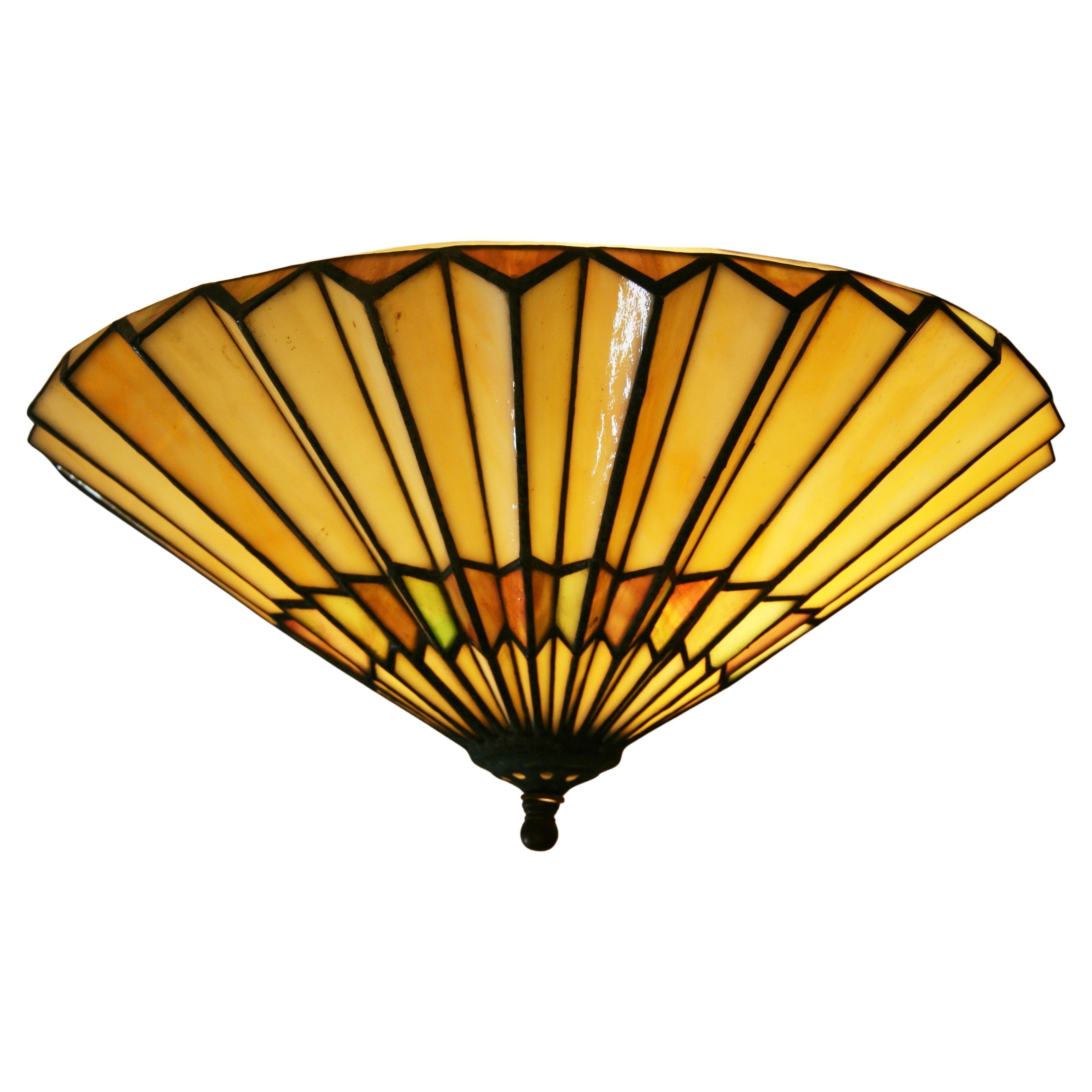 Vintage groß plissiert  Kunst  Glas Flushmount im Angebot