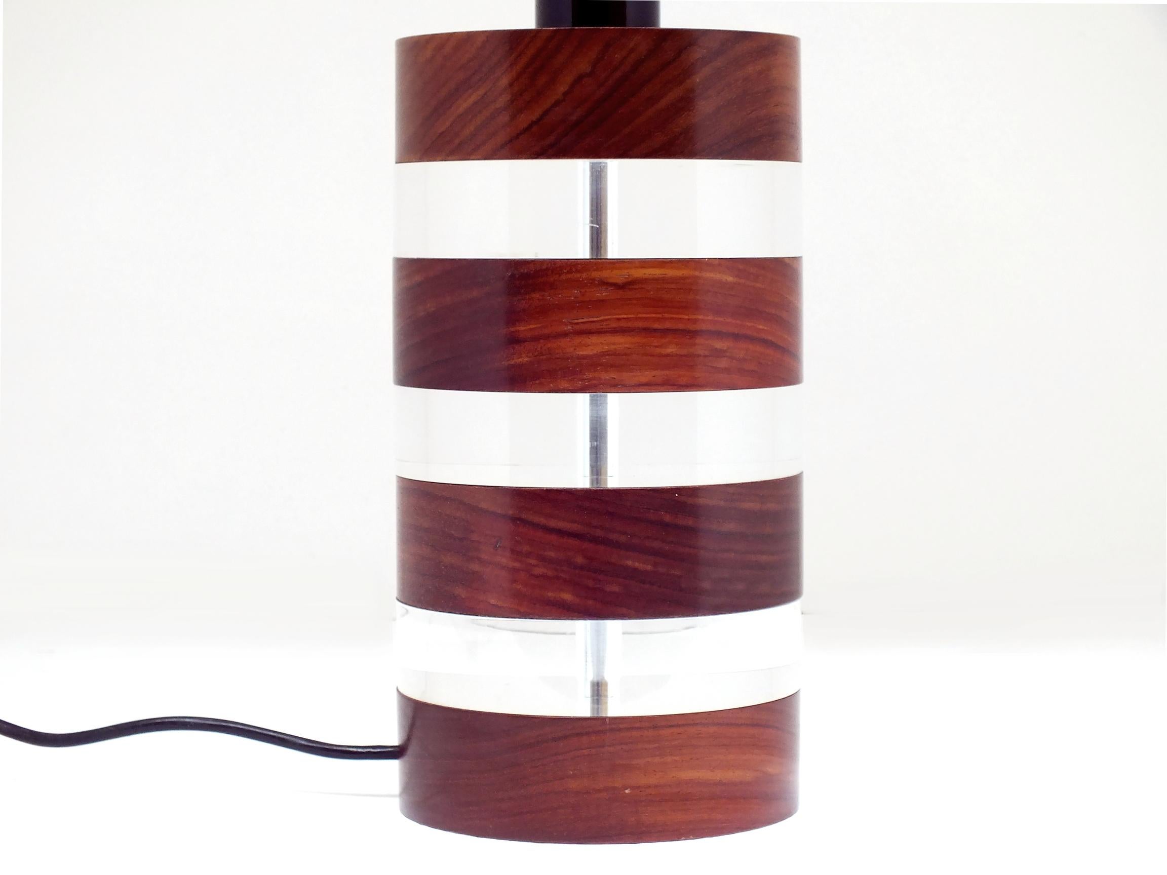 Lámpara vintage de plexiglás y madera, Atelier Felice Antonio Botta Florencia, 1980 finales del siglo XX en venta
