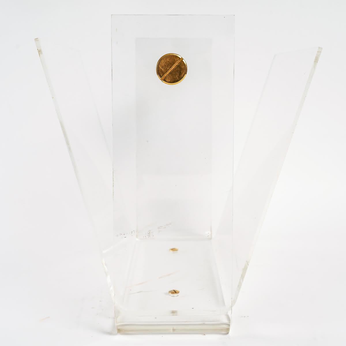 Mid-Century Modern Vintage Plexiglass and Gilded Brass Ring-Holder For Sale