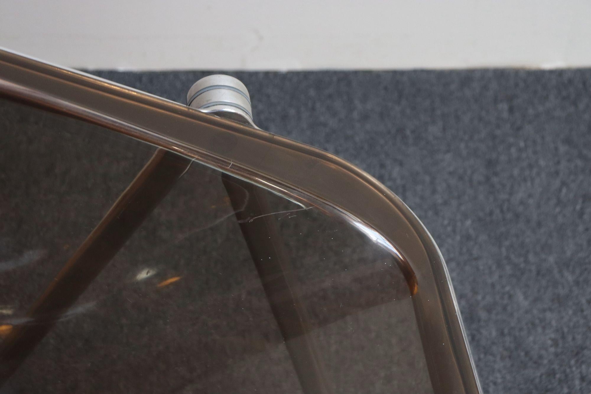 Silla plegable vintage Plona de acrílico ahumado de Giancarlo Piretti para Castelli en venta 3