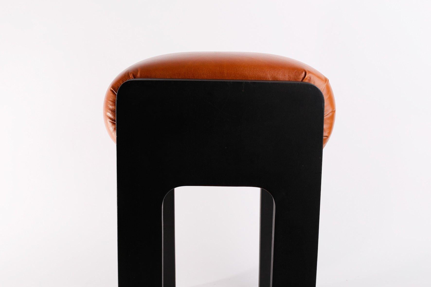 Vintage Plywood and Leather Stool In Good Condition In Budapest, HU